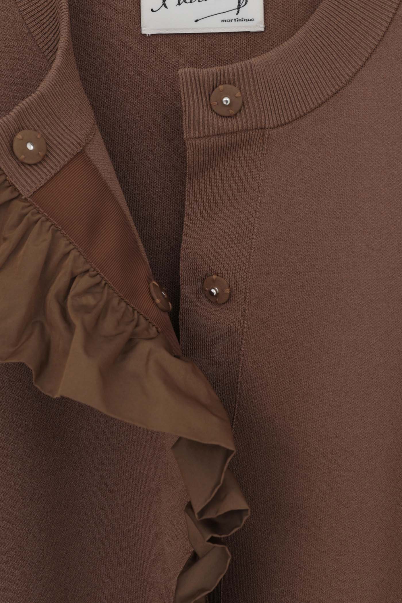 【マルティニーク/martinique】の【l heritage martinique】タフタフリルカーディガン 人気、トレンドファッション・服の通販 founy(ファニー) 　ファッション　Fashion　レディースファッション　Fashion for Women　トップス・カットソー　Cut & Sew Tops　ニット　Knit Tops & Sweaters　カーディガン・羽織り　Layered Style Cardigans　おすすめ　Recommended / Our Picks　カーディガン　Cardigan, Knitwear　ジャカード／ジャガード　Jacquard, Woven Pattern　ストレッチ　Stretch, Stretchy Fabric　タフタ　Taffeta, Structured Fabric　フリル　Frill, Ruffle　フレア　Flare, Flared　ブルゾン　Blouson, Bomber Jacket　ベーシック　Basic, Essential　人気　Popular, Best Seller　春　Spring　秋　Autumn　羽織　Haori, Light Jacket　other-6|ID: prp329100004630083 ipo3291000000035723339