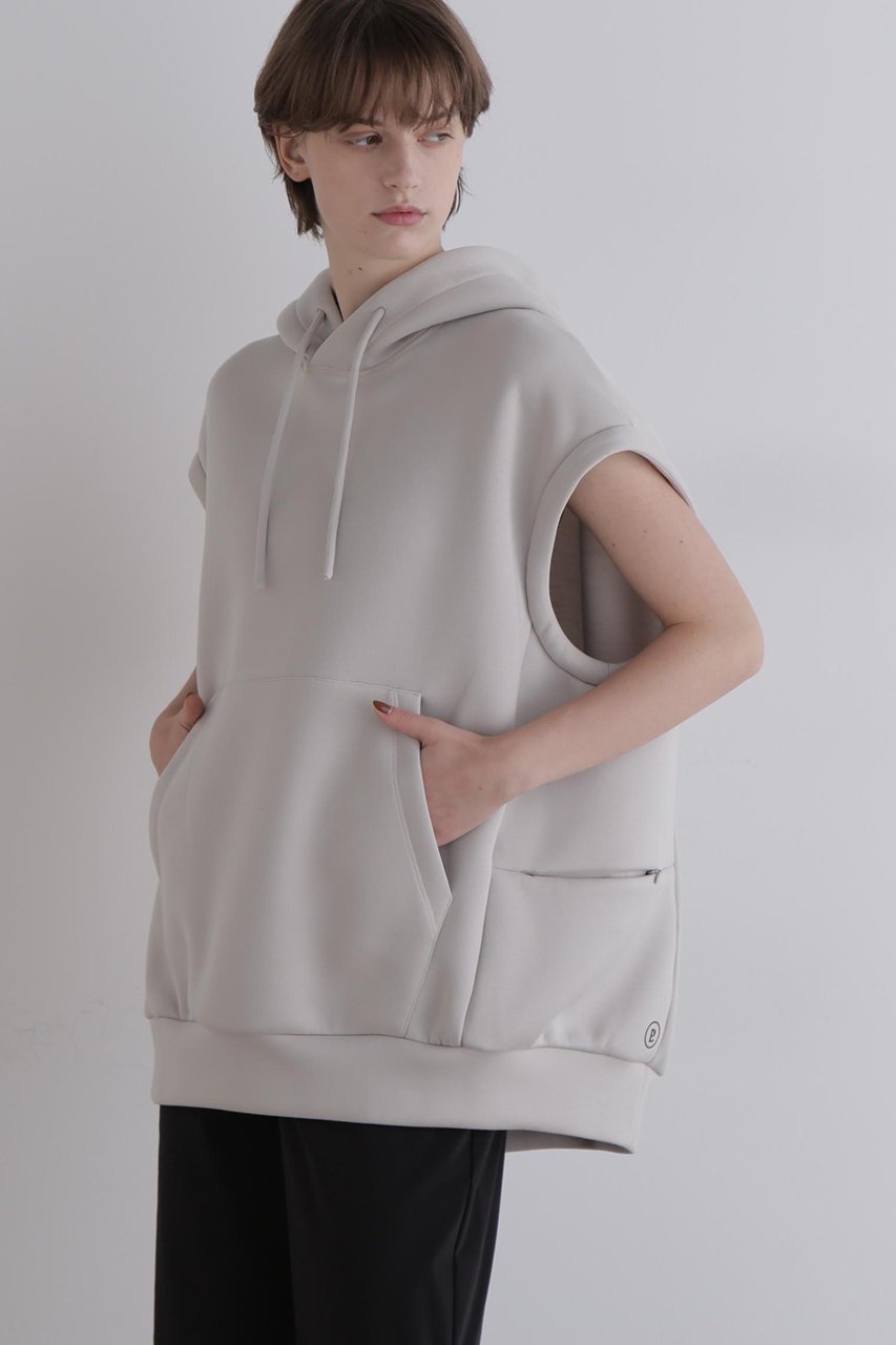 【ル フィル/LE PHIL】の《LE PHIL SPORTS》テックダンボールノースリフーディ 人気、トレンドファッション・服の通販 founy(ファニー) 　ファッション　Fashion　レディースファッション　Fashion for Women　トップス・カットソー　Cut & Sew Tops　シャツ・ブラウス・オフィスカジュアル　Elegant Blouses & Button-Ups　レディースパーカー・カジュアルフーディー　Casual Hoodies & Sweatshirts　ロングTシャツ・Tシャツ　Longline T-Shirts & Tees　スウェット・クルーネックトップス　Sweatshirts & Crewnecks / Relaxed Fit Sweat Tops　カットソー・ベーシックTシャツ　Cut-and-Sewn Tops / Stretch Tees & Basics　スタンダード　Standard, Basic　スポーティ　Sporty, Casual Athletic　スリット　Slit, Slit Detail　フォルム　Silhouette, Form　レイン　Rain, Rainproof　other-2|ID: prp329100004630122 ipo3291000000035753107