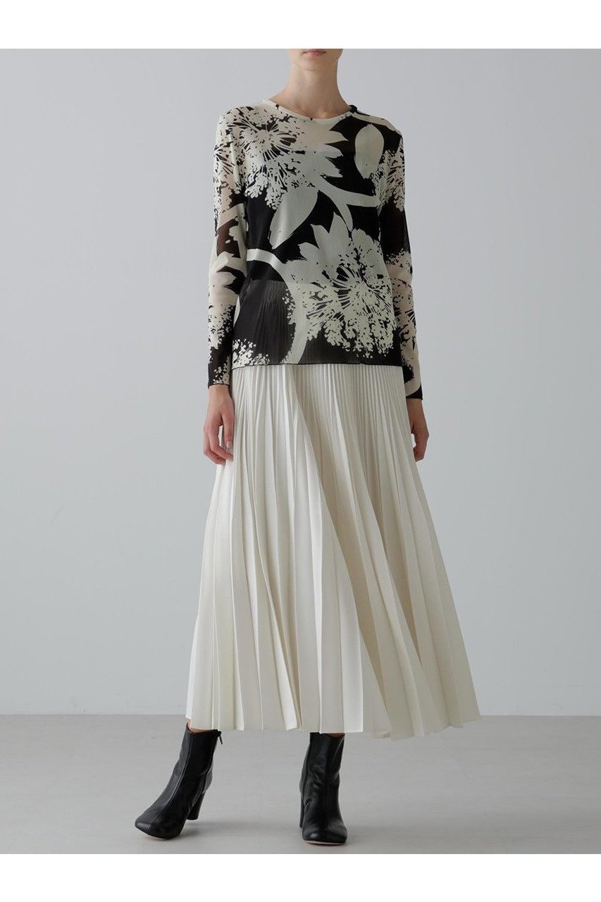 【アドーア/ADORE】のフローラルプリントカットソー 人気、トレンドファッション・服の通販 founy(ファニー) 　ファッション　Fashion　レディースファッション　Fashion for Women　トップス・カットソー　Cut & Sew Tops　シャツ・ブラウス・オフィスカジュアル　Elegant Blouses & Button-Ups　ロングTシャツ・Tシャツ　Longline T-Shirts & Tees　カットソー・ベーシックTシャツ　Cut-and-Sewn Tops / Stretch Tees & Basics　ストレッチ　Stretch, Stretchy Fabric　スリーブ　Sleeve, Long Sleeve / Short Sleeve　チュール　Tulip, Tulip Motif　プリント　Print, Printed Pattern　モチーフ　Motif, Design Theme　ロング　Long, Long-Length　other-3|ID: prp329100004630127 ipo3291000000033299402