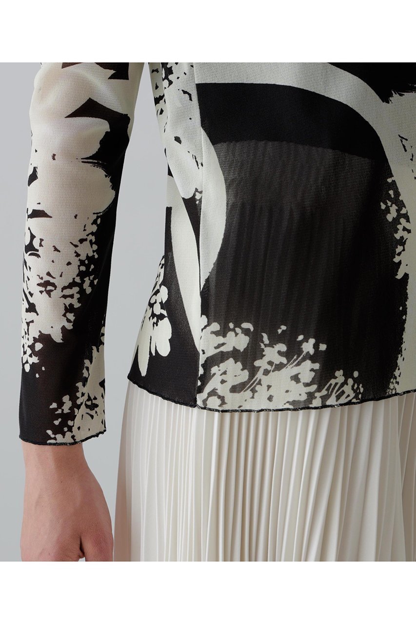 【アドーア/ADORE】のフローラルプリントカットソー 人気、トレンドファッション・服の通販 founy(ファニー) 　ファッション　Fashion　レディースファッション　Fashion for Women　トップス・カットソー　Cut & Sew Tops　シャツ・ブラウス・オフィスカジュアル　Elegant Blouses & Button-Ups　ロングTシャツ・Tシャツ　Longline T-Shirts & Tees　カットソー・ベーシックTシャツ　Cut-and-Sewn Tops / Stretch Tees & Basics　ストレッチ　Stretch, Stretchy Fabric　スリーブ　Sleeve, Long Sleeve / Short Sleeve　チュール　Tulip, Tulip Motif　プリント　Print, Printed Pattern　モチーフ　Motif, Design Theme　ロング　Long, Long-Length　other-8|ID: prp329100004630127 ipo3291000000033299407