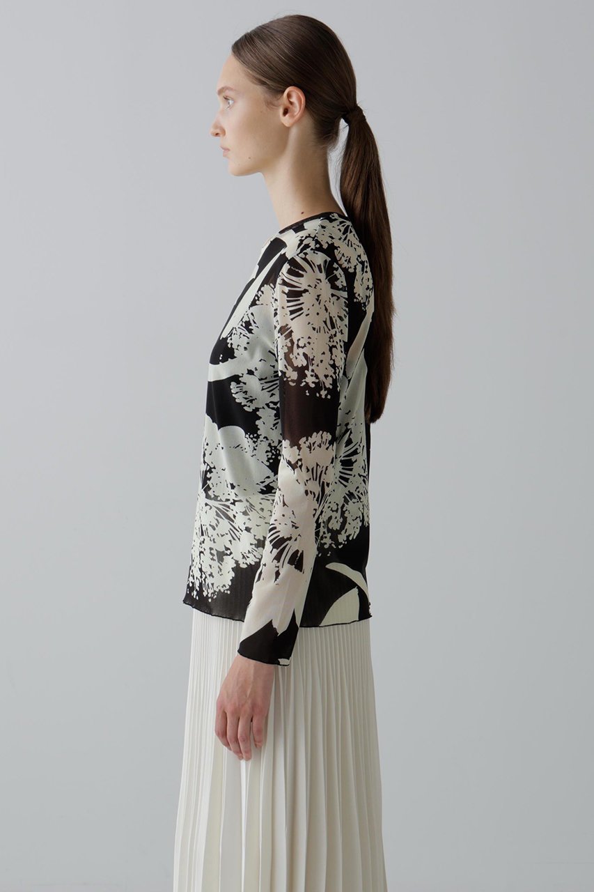 【アドーア/ADORE】のフローラルプリントカットソー 人気、トレンドファッション・服の通販 founy(ファニー) 　ファッション　Fashion　レディースファッション　Fashion for Women　トップス・カットソー　Cut & Sew Tops　シャツ・ブラウス・オフィスカジュアル　Elegant Blouses & Button-Ups　ロングTシャツ・Tシャツ　Longline T-Shirts & Tees　カットソー・ベーシックTシャツ　Cut-and-Sewn Tops / Stretch Tees & Basics　ストレッチ　Stretch, Stretchy Fabric　スリーブ　Sleeve, Long Sleeve / Short Sleeve　チュール　Tulip, Tulip Motif　プリント　Print, Printed Pattern　モチーフ　Motif, Design Theme　ロング　Long, Long-Length　other-4|ID: prp329100004630127 ipo3291000000035965672