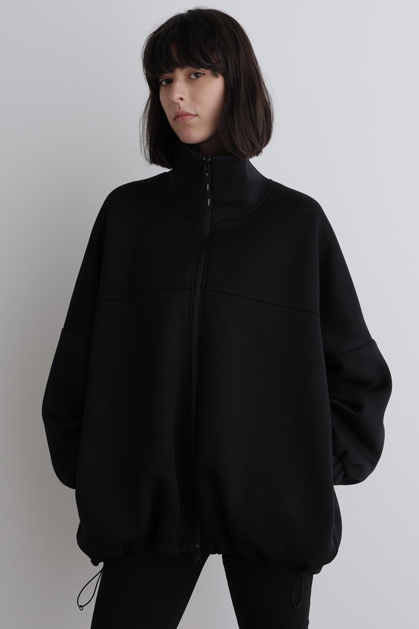 【ル フィル/LE PHIL】の《LE PHIL SPORTS》テックダンボールスタンドカラーブルゾン 人気、トレンドファッション・服の通販 founy(ファニー) 　ファッション　Fashion　レディースファッション　Fashion for Women　アウター　Coat / Outerwear Collection　レディースジャケット・軽アウター　Jackets　ブルゾンジャケット・スポーティアウター　Blouson Jackets　ギャザー　Gathered, Ruffled　ジャケット　Jacket, Outerwear　スポーティ　Sporty, Casual Athletic　ビッグ　Big, Oversized　フォルム　Silhouette, Form　ブルゾン　Blouson, Bomber Jacket　レイン　Rain, Rainproof　ワイド　Wide, Wide Fit　軽量　Lightweight, Ultra Light　other-2|ID: prp329100004630158 ipo3291000000035753193