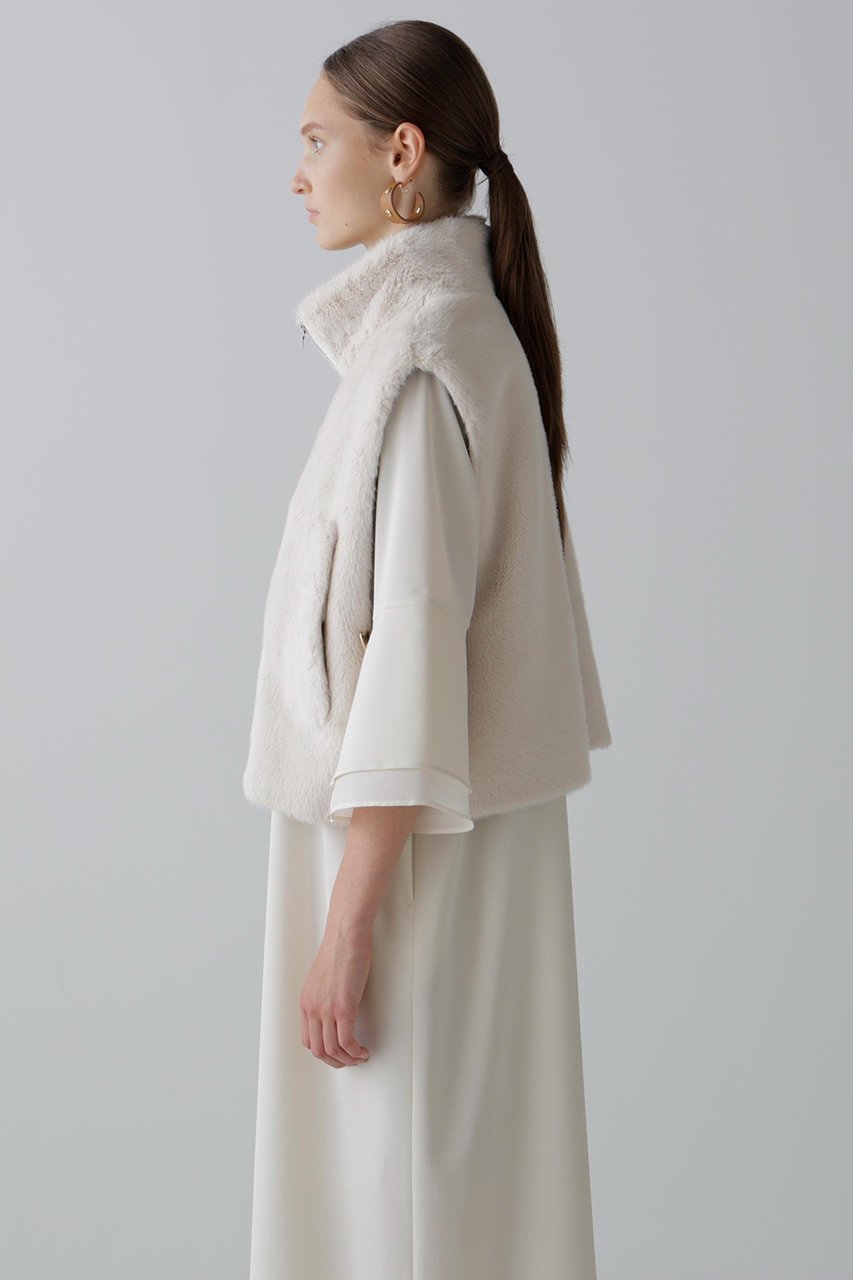 【アドーア/ADORE】のフェイクファーベスト 人気、トレンドファッション・服の通販 founy(ファニー) 　ファッション　Fashion　レディースファッション　Fashion for Women　アウター　Coat / Outerwear Collection　レディースジャケット・軽アウター　Jackets　ジャケット　Jacket, Outerwear　フェイクファー　Faux Fur, Imitation Fur　ベスト　Vest, Waistcoat　ボトム　Bottoms, Lower Wear　リュクス　Luxury, Elegant, High-End, Chic　エレガント 上品　Elegant　other-4|ID: prp329100004630166 ipo3291000000035948535