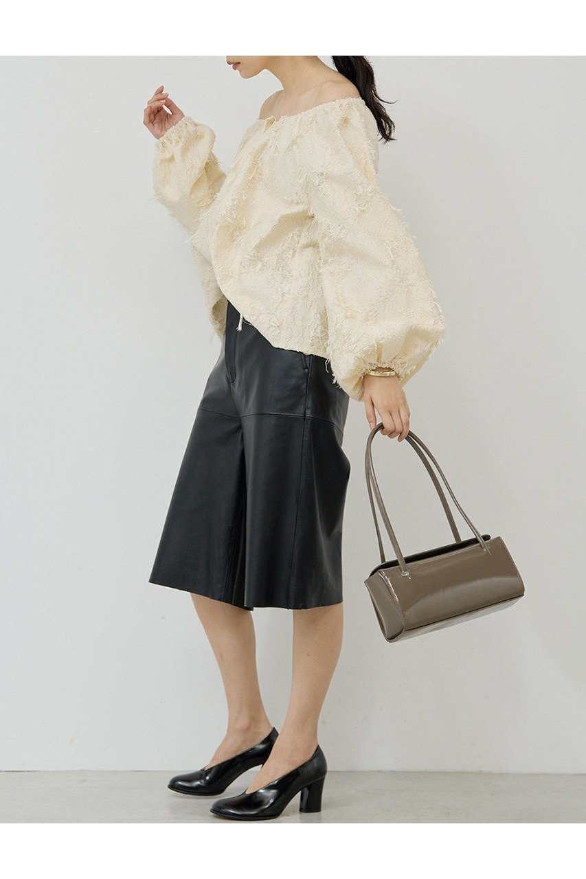 【ガリャルダガランテ/GALLARDAGALANTE】のジャガード2WAYブラウス 人気、トレンドファッション・服の通販 founy(ファニー) 　ファッション　Fashion　レディースファッション　Fashion for Women　トップス・カットソー　Cut & Sew Tops　シャツ・ブラウス・オフィスカジュアル　Elegant Blouses & Button-Ups　2025年　2025　2025-2026秋冬・A/W　Autumn/Winter 2025–26 AW25–26　ショルダー　Shoulder, Shoulder Strap　シンプル　Simple, Minimal　ジャカード／ジャガード　Jacquard, Woven Pattern　スリーブ　Sleeve, Long Sleeve / Short Sleeve　ファブリック　Fabric, Textile　ボトム　Bottoms, Lower Wear　ランダム　Random, Irregular　ロング　Long, Long-Length　A/W・秋冬　Autumn/Winter　other-6|ID: prp329100004630811 ipo3291000000033313344