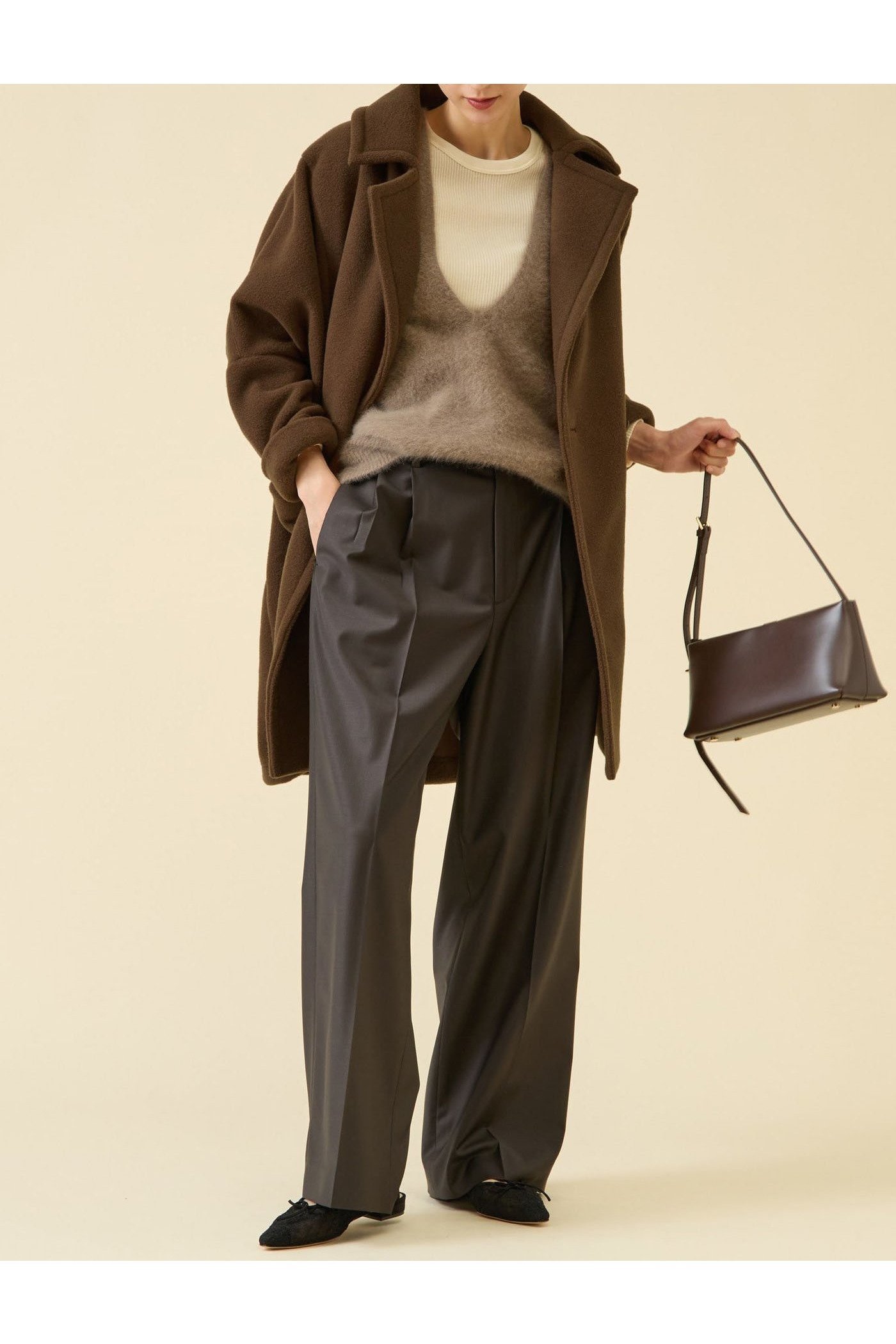 【マルティニーク/martinique】の《別注》【COGTHEBIGSMOKE】ELIZABETH PENTAGON CT 人気、トレンドファッション・服の通販 founy(ファニー) 　ファッション　Fashion　レディースファッション　Fashion for Women　アウター　Coat / Outerwear Collection　コート・ロングコート・ピーコート　Long Coats, Peacoats & More　イタリア　Italy　コレクション　Collection, Seasonal Line　コンパクト　Compact, Small Size　今季　This Season, Current Season　軽量　Lightweight, Ultra Light　ショート　Short, Short Length　シンプル　Simple, Minimal　スペシャル　Special, Limited Edition　スポーティ　Sporty, Casual Athletic　ダブル　Double, Double-Breasted　トレンド　Trend, Trending Now　定番　Standard, Basic Item　バランス　Balance, Style Balance　パッチ　Patch, Appliqué　フロント　Front, Front Design　ポケット　Pocket, Pocket Detail　別注　Limited Edition, Custom Order　防寒　Cold Protection, Winter-Ready　モダン　Modern, Contemporary　リアル　Real, Realistic　ロンドン　London Style, British Inspired　A/W・秋冬　Autumn/Winter　日本製　Made In Japan　2025年　2025　2025-2026秋冬・A/W　Autumn/Winter 2025–26 AW25–26　other-3|ID: prp329100004630818 ipo3291000000033313394