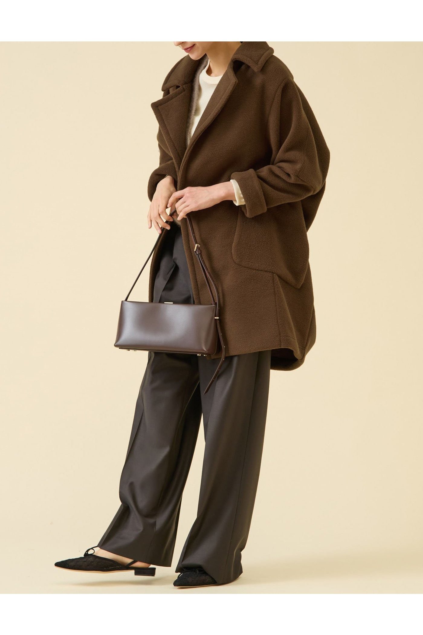 【マルティニーク/martinique】の《別注》【COGTHEBIGSMOKE】ELIZABETH PENTAGON CT 人気、トレンドファッション・服の通販 founy(ファニー) 　ファッション　Fashion　レディースファッション　Fashion for Women　アウター　Coat / Outerwear Collection　コート・ロングコート・ピーコート　Long Coats, Peacoats & More　イタリア　Italy　コレクション　Collection, Seasonal Line　コンパクト　Compact, Small Size　今季　This Season, Current Season　軽量　Lightweight, Ultra Light　ショート　Short, Short Length　シンプル　Simple, Minimal　スペシャル　Special, Limited Edition　スポーティ　Sporty, Casual Athletic　ダブル　Double, Double-Breasted　トレンド　Trend, Trending Now　定番　Standard, Basic Item　バランス　Balance, Style Balance　パッチ　Patch, Appliqué　フロント　Front, Front Design　ポケット　Pocket, Pocket Detail　別注　Limited Edition, Custom Order　防寒　Cold Protection, Winter-Ready　モダン　Modern, Contemporary　リアル　Real, Realistic　ロンドン　London Style, British Inspired　A/W・秋冬　Autumn/Winter　日本製　Made In Japan　2025年　2025　2025-2026秋冬・A/W　Autumn/Winter 2025–26 AW25–26　other-4|ID: prp329100004630818 ipo3291000000033313396