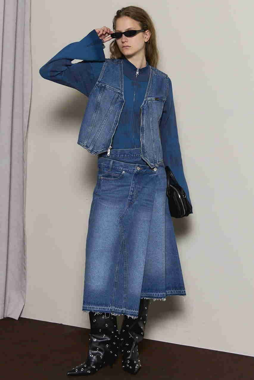 【メゾンスペシャル/MAISON SPECIAL】の【Wrangler×MAISON SPECIAL】Collaboration Mud Denim Vest/ラングラーコラボレーションマッドデニムベスト 人気、トレンドファッション・服の通販 founy(ファニー) 　ファッション　Fashion　レディースファッション　Fashion for Women　アウター　Coat / Outerwear Collection　レディースジャケット・軽アウター　Jackets　ウエスタン　Western Style　クラシカル　Classical, Vintage-Inspired　コンパクト　Compact, Small Size　ジャケット　Jacket, Outerwear　ジーンズ　Jeans, Denim Pants　デニム　Denim, Jeans Material　ベスト　Vest, Waistcoat　ワーク　Workwear, Utility Style　A/W・秋冬　Autumn/Winter　2025年　2025　2025-2026秋冬・A/W　Autumn/Winter 2025–26 AW25–26　other-7|ID: prp329100004630823 ipo3291000000033313437
