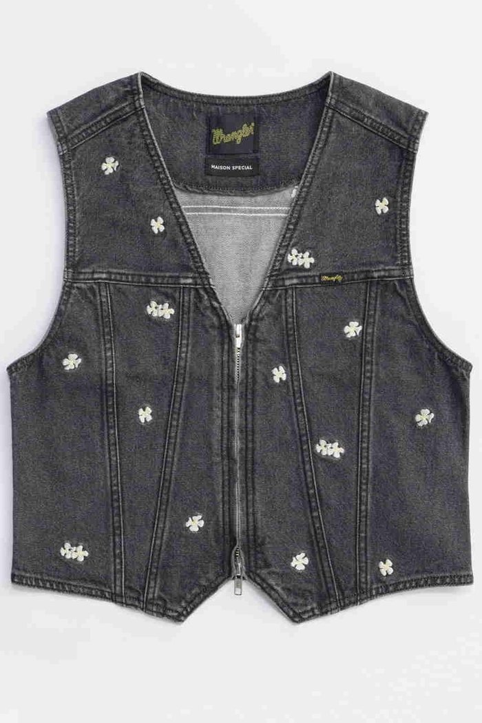 【メゾンスペシャル/MAISON SPECIAL】の【Wrangler×MAISON SPECIAL】Collaboration Flower Embroidery Denim Vest/ラングラーコラボレーションフラワーエンブロイダリーデニムベスト インテリア・キッズ・メンズ・レディースファッション・服の通販 founy(ファニー) https://founy.com/ ファッション Fashion レディースファッション Fashion for Women アウター Coat / Outerwear Collection レディースジャケット・軽アウター Jackets ウエスタン Western Style クラシカル Classical, Vintage-Inspired コンパクト Compact, Small Size ジャケット Jacket, Outerwear ジーンズ Jeans, Denim Pants デニム Denim, Jeans Material バランス Balance, Style Balance パターン Pattern, Design Print フラワー Flower, Floral ベスト Vest, Waistcoat ミックス Mix, Mixed Style モチーフ Motif, Design Theme ワーク Workwear, Utility Style A/W・秋冬 Autumn/Winter 2025年 2025 2025-2026秋冬・A/W Autumn/Winter 2025–26 AW25–26 |ID: prp329100004630825 ipo3291000000033313448