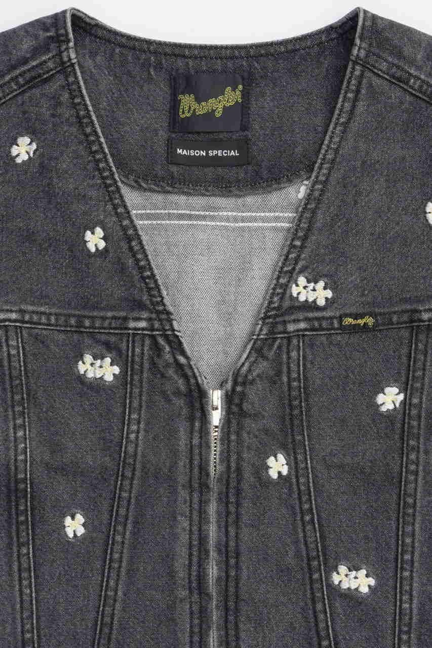 【メゾンスペシャル/MAISON SPECIAL】の【Wrangler×MAISON SPECIAL】Collaboration Flower Embroidery Denim Vest/ラングラーコラボレーションフラワーエンブロイダリーデニムベスト 人気、トレンドファッション・服の通販 founy(ファニー) 　ファッション　Fashion　レディースファッション　Fashion for Women　アウター　Coat / Outerwear Collection　レディースジャケット・軽アウター　Jackets　ウエスタン　Western Style　クラシカル　Classical, Vintage-Inspired　コンパクト　Compact, Small Size　ジャケット　Jacket, Outerwear　ジーンズ　Jeans, Denim Pants　デニム　Denim, Jeans Material　バランス　Balance, Style Balance　パターン　Pattern, Design Print　フラワー　Flower, Floral　ベスト　Vest, Waistcoat　ミックス　Mix, Mixed Style　モチーフ　Motif, Design Theme　ワーク　Workwear, Utility Style　A/W・秋冬　Autumn/Winter　2025年　2025　2025-2026秋冬・A/W　Autumn/Winter 2025–26 AW25–26　other-2|ID: prp329100004630825 ipo3291000000033313450