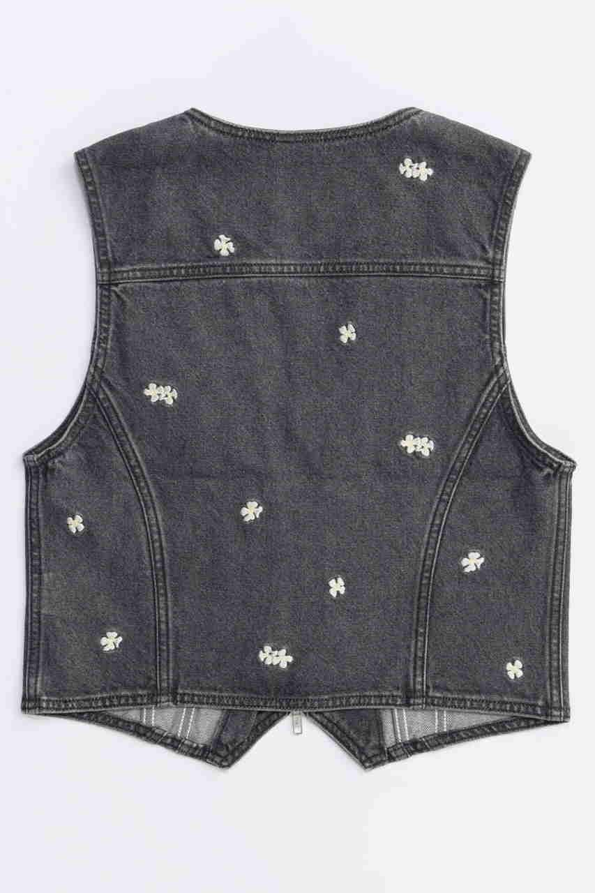 【メゾンスペシャル/MAISON SPECIAL】の【Wrangler×MAISON SPECIAL】Collaboration Flower Embroidery Denim Vest/ラングラーコラボレーションフラワーエンブロイダリーデニムベスト 人気、トレンドファッション・服の通販 founy(ファニー) 　ファッション　Fashion　レディースファッション　Fashion for Women　アウター　Coat / Outerwear Collection　レディースジャケット・軽アウター　Jackets　ウエスタン　Western Style　クラシカル　Classical, Vintage-Inspired　コンパクト　Compact, Small Size　ジャケット　Jacket, Outerwear　ジーンズ　Jeans, Denim Pants　デニム　Denim, Jeans Material　バランス　Balance, Style Balance　パターン　Pattern, Design Print　フラワー　Flower, Floral　ベスト　Vest, Waistcoat　ミックス　Mix, Mixed Style　モチーフ　Motif, Design Theme　ワーク　Workwear, Utility Style　A/W・秋冬　Autumn/Winter　2025年　2025　2025-2026秋冬・A/W　Autumn/Winter 2025–26 AW25–26　other-4|ID: prp329100004630825 ipo3291000000033313452
