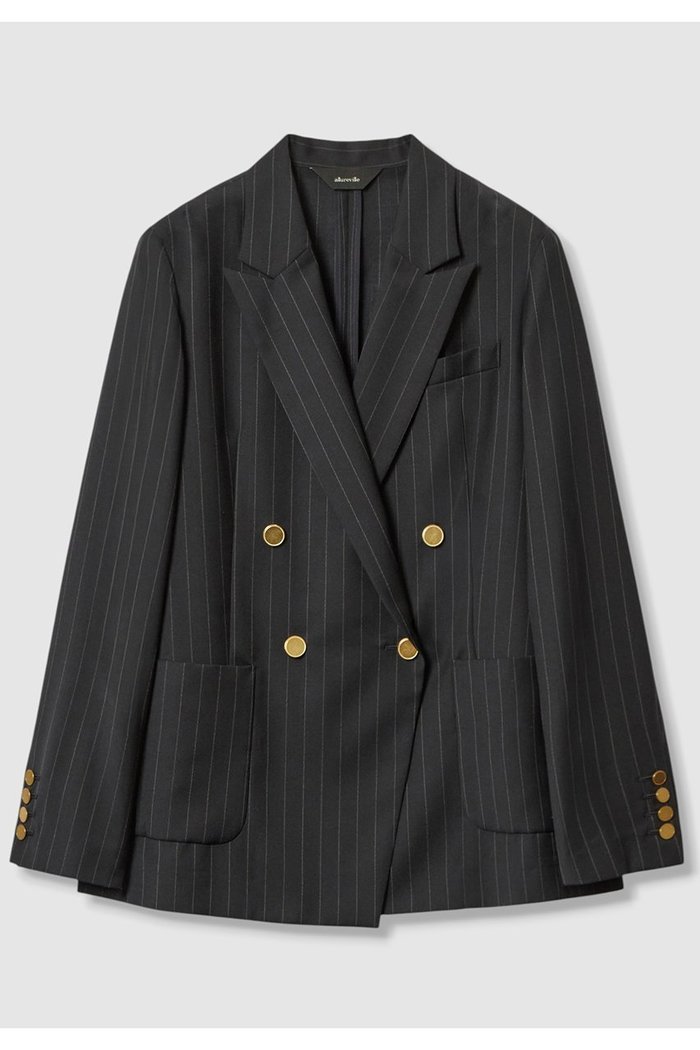 【アルアバイル/allureville】のトリアセサイロピークドラペルジャケット インテリア・キッズ・メンズ・レディースファッション・服の通販 founy(ファニー) https://founy.com/ ファッション Fashion レディースファッション Fashion for Women アウター Coat / Outerwear Collection レディースジャケット・軽アウター Jackets 2025年 2025 2025-2026秋冬・A/W Autumn/Winter 2025–26 AW25–26 サマー Summer, Summer Style シアー Sheer, See-Through ジャケット Jacket, Outerwear デニム Denim, Jeans Material ボトム Bottoms, Lower Wear マニッシュ Mannish, Boyish 再入荷 Restock / Back in Stock A/W・秋冬 Autumn/Winter |ID: prp329100004630832 ipo3291000000033313497