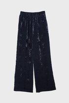 【スタニングルアー/STUNNING LURE】のシアーベルベットパンツ 人気、トレンドファッション・服の通販 founy(ファニー) ファッション Fashion レディースファッション Fashion for Women パンツ Pants & Trousers おすすめ Recommended / Our Picks クラッシュ Distressed, Crashed Style セットアップ Set-Up, Coordinated Outfit リラックス Relax, Relaxed Fit 新作・新入荷 New Arrivals / New In 秋 Autumn thumbnail ネイビー|ID: prp329100004630851 ipo3291000000033313645