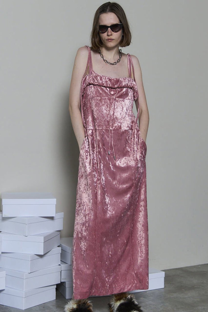 【メゾンスペシャル/MAISON SPECIAL】のScrunchie Velour Camisole Dress/シュシュベロアキャミワンピース 人気、トレンドファッション・服の通販 founy(ファニー) 　ファッション　Fashion　レディースファッション　Fashion for Women　ワンピース　Dresses　フォーマル・パーティードレス・結婚式用ドレス　Elegant & Casual Dresses　キャミソールワンピース　Camisole Dresses　チュニック　Tunic Tops & Dresses　シュシュ&ヘアアクセ/ヘアアレンジ　Scrunchies & Hair Accessories　2025年　2025　2025-2026秋冬・A/W　Autumn/Winter 2025–26 AW25–26　おすすめ　Recommended / Our Picks　なめらか　Smooth, Silky Texture　キャミワンピース　Cami Dress, Slip Dress　クラッシュ　Distressed, Crashed Style　チュニック　Tunic, Long Top　フィット　Fit, Slim Fit　フリル　Frill, Ruffle　ベロア　Velour, Soft Velvet　ラップ　Wrap, Wrap Design　ロング　Long, Long-Length　A/W・秋冬　Autumn/Winter　other-7|ID: prp329100004631612 ipo3291000000033328234