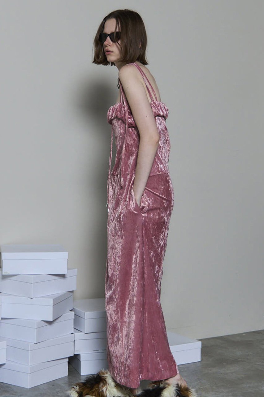 【メゾンスペシャル/MAISON SPECIAL】のScrunchie Velour Camisole Dress/シュシュベロアキャミワンピース 人気、トレンドファッション・服の通販 founy(ファニー) ファッション Fashion レディースファッション Fashion for Women ワンピース Dresses フォーマル・パーティードレス・結婚式用ドレス Elegant & Casual Dresses キャミソールワンピース Camisole Dresses チュニック Tunic Tops & Dresses シュシュ&ヘアアクセ/ヘアアレンジ Scrunchies & Hair Accessories おすすめ Recommended / Our Picks なめらか Smooth, Silky Texture キャミワンピース Cami Dress, Slip Dress クラッシュ Distressed, Crashed Style チュニック Tunic, Long Top フィット Fit, Slim Fit フリル Frill, Ruffle ベロア Velour, Soft Velvet ラップ Wrap, Wrap Design ロング Long, Long-Length other-8|ID: prp329100004631612 ipo3291000000035376935