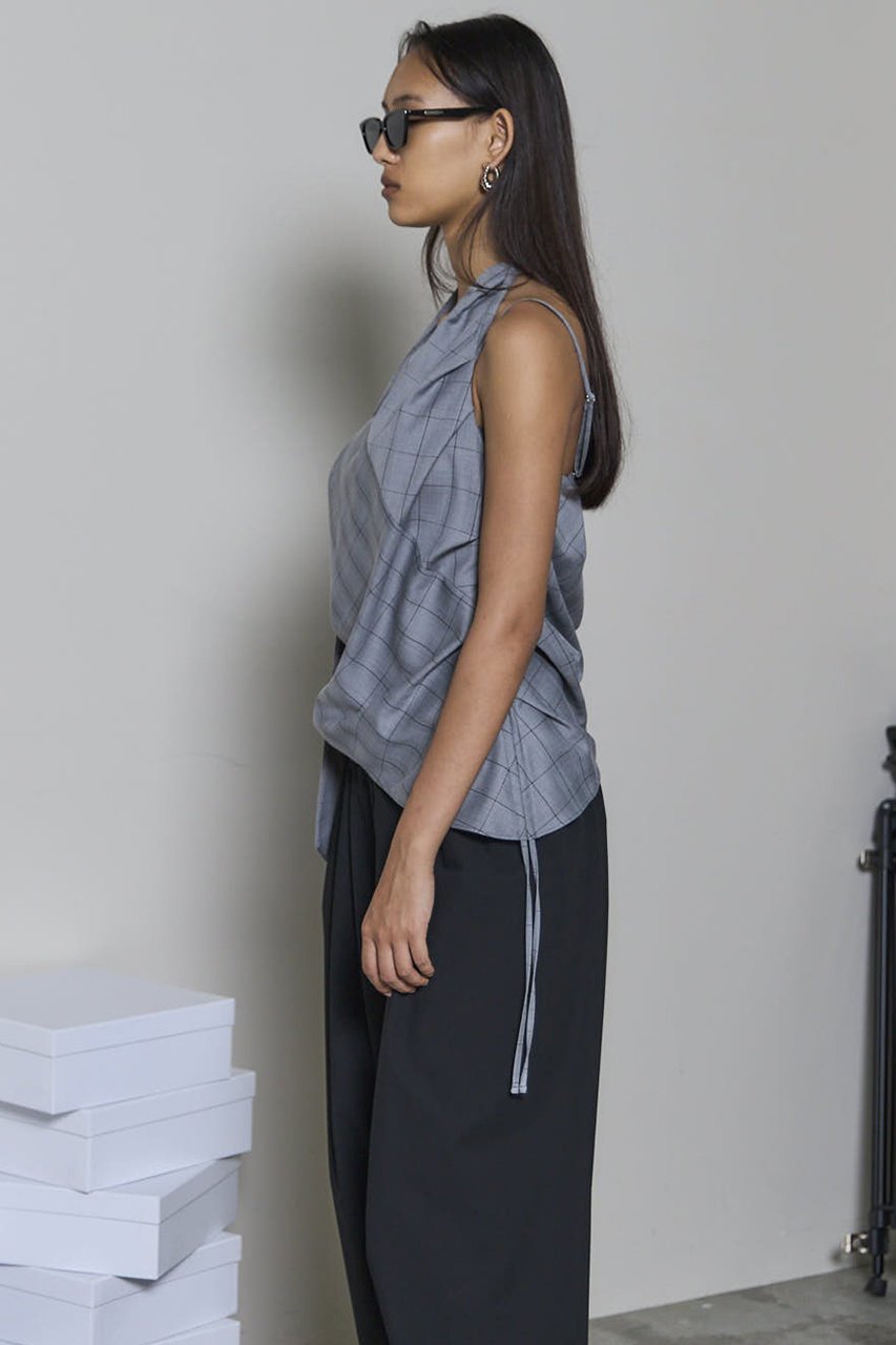 【メゾンスペシャル/MAISON SPECIAL】のDrape Asymmetry Tie Bustier/ドレープアシメタイビスチェ 人気、トレンドファッション・服の通販 founy(ファニー) 　ファッション　Fashion　レディースファッション　Fashion for Women　トップス・カットソー　Cut & Sew Tops　キャミソール&ノースリーブ　Camisoles & Sleeveless Tops　シャツ・ブラウス・オフィスカジュアル　Elegant Blouses & Button-Ups　ビスチェ　Bustiers & Corset Tops / Layered Bustier Style　2025年　2025　2025-2026秋冬・A/W　Autumn/Winter 2025–26 AW25–26　アシンメトリー　Asymmetrical Style　カットソー　Cut and Sewn Top　ギャザー　Gathered, Ruffled　クラシック　Classic, Timeless Style　スーツ　Suit, Formalwear　ドレープ　Drape, Draping Fabric　ノースリーブ　Sleeveless, No-Sleeve　エレガント 上品　Elegant　A/W・秋冬　Autumn/Winter　other-8|ID: prp329100004631620 ipo3291000000033328341