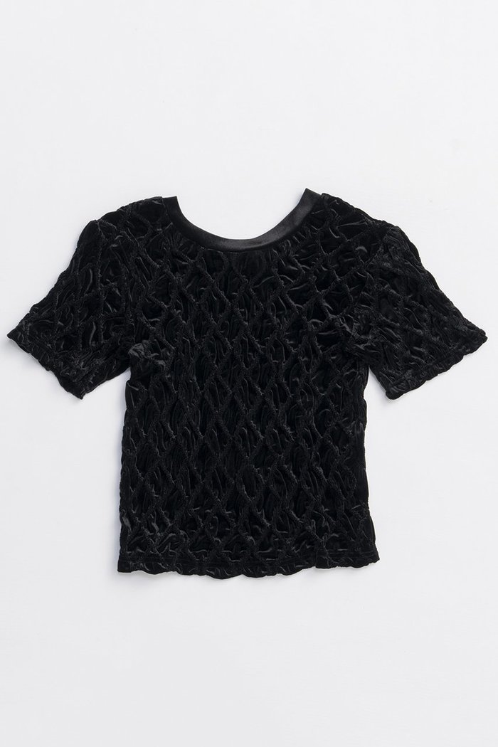 【メゾンスペシャル/MAISON SPECIAL】のVelor Shirring Tops/ベロアシャーリングトップス インテリア・キッズ・メンズ・レディースファッション・服の通販 founy(ファニー) https://founy.com/ ファッション Fashion レディースファッション Fashion for Women トップス・カットソー Cut & Sew Tops シャツ・ブラウス・オフィスカジュアル Elegant Blouses & Button-Ups ベロアトップス Velour Tops / Velvet-Look Items コンパクト Compact, Small Size シャーリング Shirring, Ruched ショート Short, Short Length ストレッチ Stretch, Stretchy Fabric スリーブ Sleeve, Long Sleeve / Short Sleeve ハーフ Half, Half-Length バランス Balance, Style Balance フィット Fit, Slim Fit ベロア Velour, Soft Velvet エレガント 上品 Elegant 秋 Autumn |ID: prp329100004631630 ipo3291000000033328475