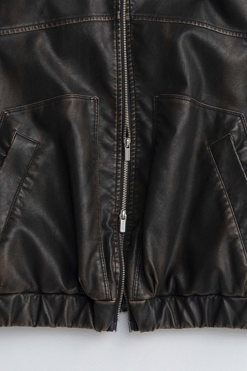 【メゾンスペシャル/MAISON SPECIAL】のVegan Leather Vest/ヴィーガンレザーベスト 人気、トレンドファッション・服の通販 founy(ファニー) 　ファッション　Fashion　レディースファッション　Fashion for Women　アウター　Coat / Outerwear Collection　レディースジャケット・軽アウター　Jackets　インナー　Innerwear　ギャザー　Gathered, Ruffled　軽量　Lightweight, Ultra Light　ジップ　Zip, Zipper　ジャケット　Jacket, Outerwear　バランス　Balance, Style Balance　フロント　Front, Front Design　ベスト　Vest, Waistcoat　羽織　Haori, Light Jacket　メタリック　Metallic, Shiny Finish　モダン　Modern, Contemporary　リアル　Real, Realistic　A/W・秋冬　Autumn/Winter　2025年　2025　2025-2026秋冬・A/W　Autumn/Winter 2025–26 AW25–26　other-2|ID: prp329100004631641 ipo3291000000033328639