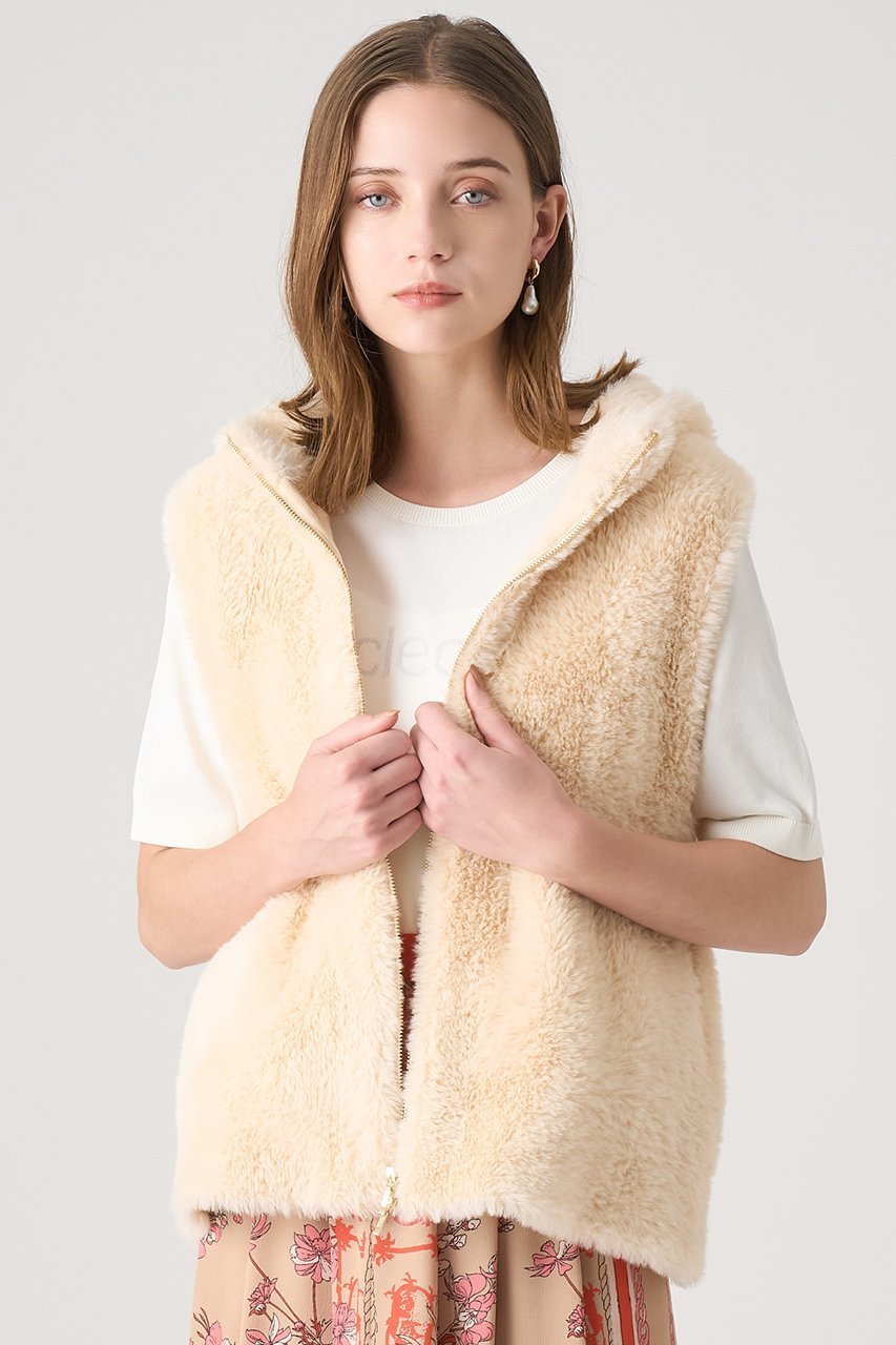 【アナイ/ANAYI】のフェザーフーディジレ 人気、トレンドファッション・服の通販 founy(ファニー) 　ファッション　Fashion　レディースファッション　Fashion for Women　アウター　Coat / Outerwear Collection　レディースジャケット・軽アウター　Jackets　2025年　2025　2025-2026秋冬・A/W　Autumn/Winter 2025–26 AW25–26　ジャケット　Jacket, Outerwear　ストレッチ　Stretch, Stretchy Fabric　バランス　Balance, Style Balance　フェザーヤーン　Feather Yarn, Fluffy Yarn　フェミニン　Feminine, Girly　ブルゾン　Blouson, Bomber Jacket　ベスト　Vest, Waistcoat　ライナー　Liner, Inner Layer　A/W・秋冬　Autumn/Winter　軽量　Lightweight, Ultra Light　other-6|ID: prp329100004631644 ipo3291000000033328689