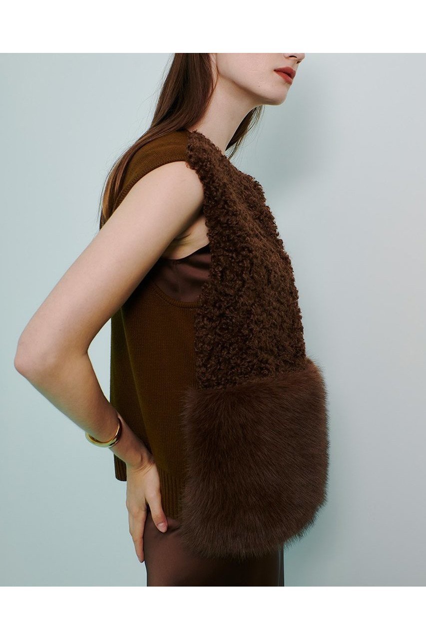 【アルアバイル/allureville】のフェイクボアコンビニットジレ 人気、トレンドファッション・服の通販 founy(ファニー) 　ファッション　Fashion　レディースファッション　Fashion for Women　アウター　Coat / Outerwear Collection　レディースジャケット・軽アウター　Jackets　2025年　2025　2025-2026秋冬・A/W　Autumn/Winter 2025–26 AW25–26　コンパクト　Compact, Small Size　ジャケット　Jacket, Outerwear　スポーティ　Sporty, Casual Athletic　ドット　Polka Dot, Dot Pattern　フォックス　Fox, Fox Fur　ベスト　Vest, Waistcoat　A/W・秋冬　Autumn/Winter　other-3|ID: prp329100004631646 ipo3291000000033328710
