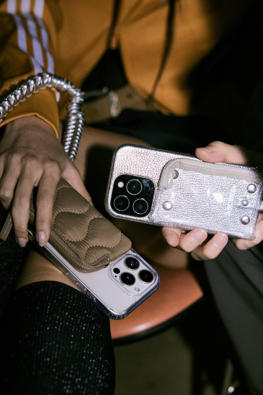 【エーシーン/A SCENE】のiPhone15/15Pro PVC leather case 人気、トレンドファッション・服の通販 founy(ファニー) 　ファッション　Fashion　レディースファッション　Fashion for Women　2025年　2025　2025-2026秋冬・A/W　Autumn/Winter 2025–26 AW25–26　iPhone アイフォーン　iPhone　コンパクト　Compact, Small Size　ポケット　Pocket, Pocket Detail　A/W・秋冬　Autumn/Winter　other-5|ID: prp329100004632768 ipo3291000000033341363