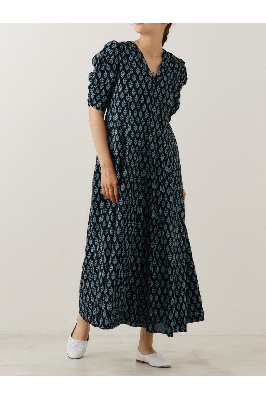 【ヌキテパ/NE QUITTEZ PAS】のCOTTON VOILE ETHNIC プリントギャザースリーブドレス 人気、トレンドファッション・服の通販 founy(ファニー) 　ファッション　Fashion　レディースファッション　Fashion for Women　ワンピース　Dresses　フォーマル・パーティードレス・結婚式用ドレス　Elegant & Casual Dresses　チュニック　Tunic Tops & Dresses　2025年　2025　2025-2026秋冬・A/W　Autumn/Winter 2025–26 AW25–26　インド　Indian Textile　ギャザー　Gathered, Ruffled　チャーム　Charm, Pendant　チュニック　Tunic, Long Top　ドレス　Dress, One-Piece　フレア　Flare, Flared　リボン　Ribbon, Bow　リラックス　Relax, Relaxed Fit　ロング　Long, Long-Length　A/W・秋冬　Autumn/Winter　other-6|ID: prp329100004632796 ipo3291000000033341584