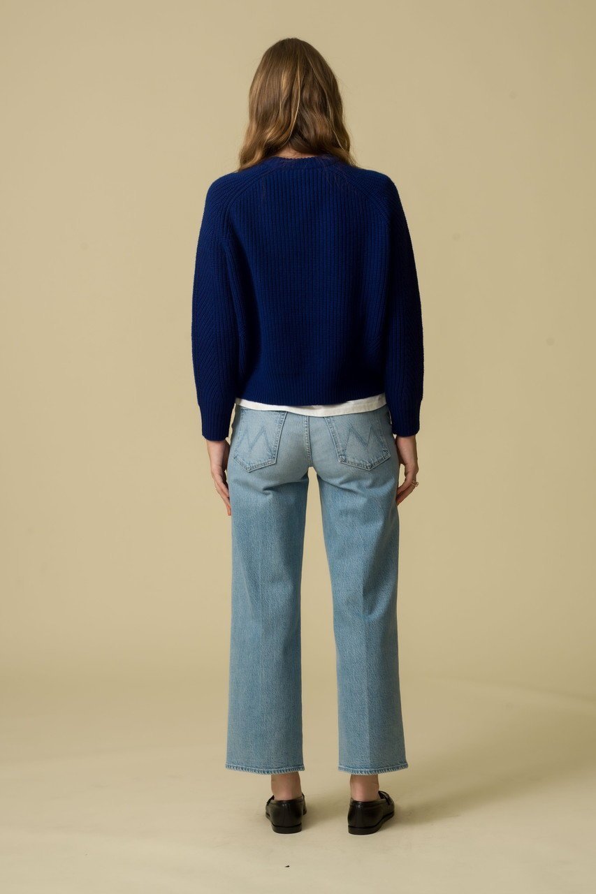 【マザー/MOTHER】のTHE MID RISE MAVEN ANKLE ストレートデニム (MGB) 人気、トレンドファッション・服の通販 founy(ファニー) 　ファッション　Fashion　レディースファッション　Fashion for Women　パンツ　Pants & Trousers　デニムパンツ・ジーンズ・美脚デニム　Denim Jeans & Pants　アンクル　Ankle-Length Design　ウォッシュ　Washed Finish　シューズ　Shoes, Footwear　ストレート　Straight, Straight Cut　スニーカー　Sneakers, Trainers　デニム　Denim, Jeans Material　フラット　Flat, Flat Shoes　other-6|ID: prp329100004632865 ipo3291000000035562572