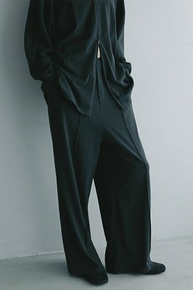 【エトレトウキョウ/ETRE TOKYO】の【8/8 19:00販売開始】ピンタックリラクシーパンツ 人気、トレンドファッション・服の通販 founy(ファニー) ファッション Fashion レディースファッション Fashion for Women パンツ Pants & Trousers カットソー Cut and Sewn Top シンプル Simple, Minimal ストレート Straight, Straight Cut セットアップ Set-Up, Coordinated Outfit センター Center, Center Line トレンド Trend, Trending Now 新作・新入荷 New Arrivals / New In |ID:prp329100004632876