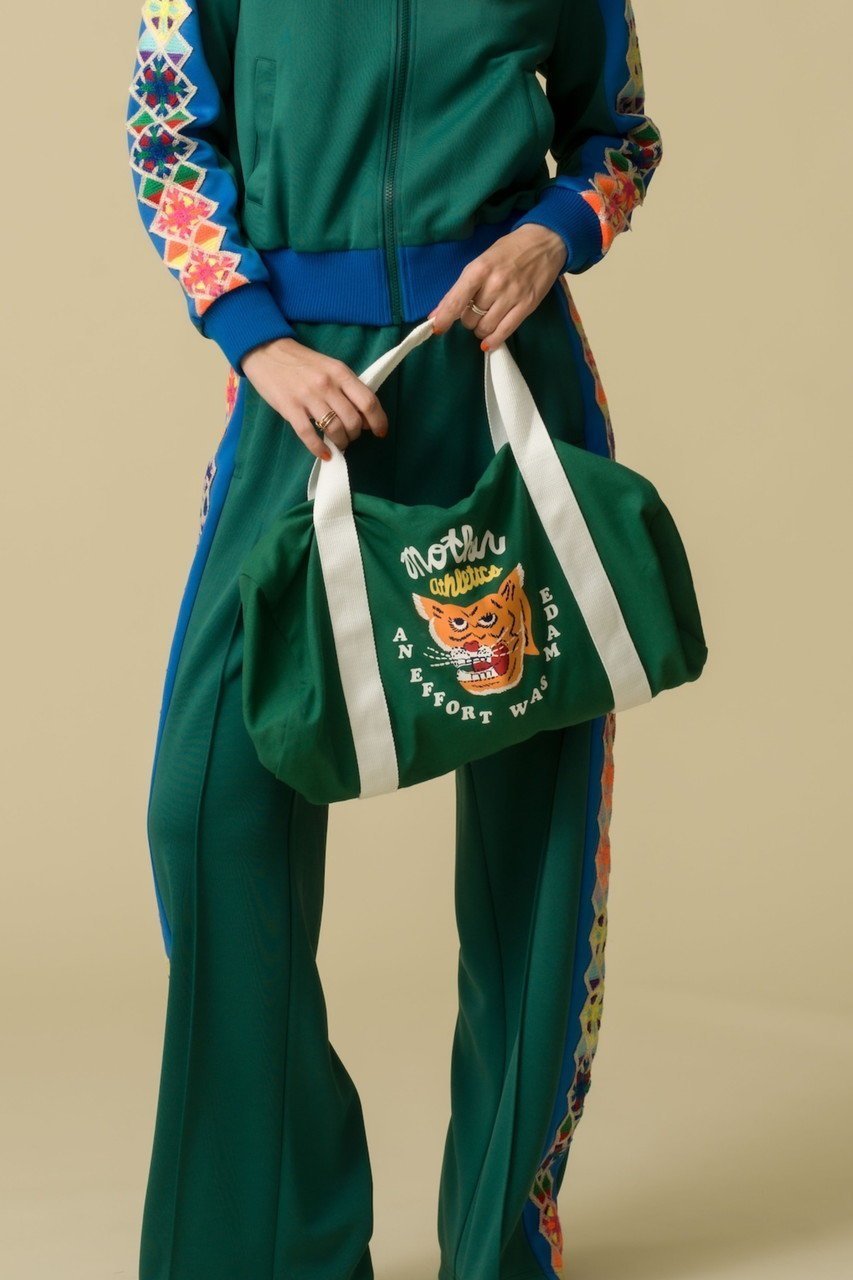 【マザー/MOTHER】のTHE SPORTY DUFFLE スポーティーバッグ (AEM) 人気、トレンドファッション・服の通販 founy(ファニー) 　ファッション　Fashion　レディースファッション　Fashion for Women　バッグ　Bags　2025年　2025　2025-2026秋冬・A/W　Autumn/Winter 2025–26 AW25–26　グラフィック　Graphic, Graphic Design　シューズ　Shoes, Footwear　ボストンバッグ　Boston Bag, Retro Bag　旅行　Travel　A/W・秋冬　Autumn/Winter　軽量　Lightweight, Ultra Light　other-2|ID: prp329100004633577 ipo3291000000033356009