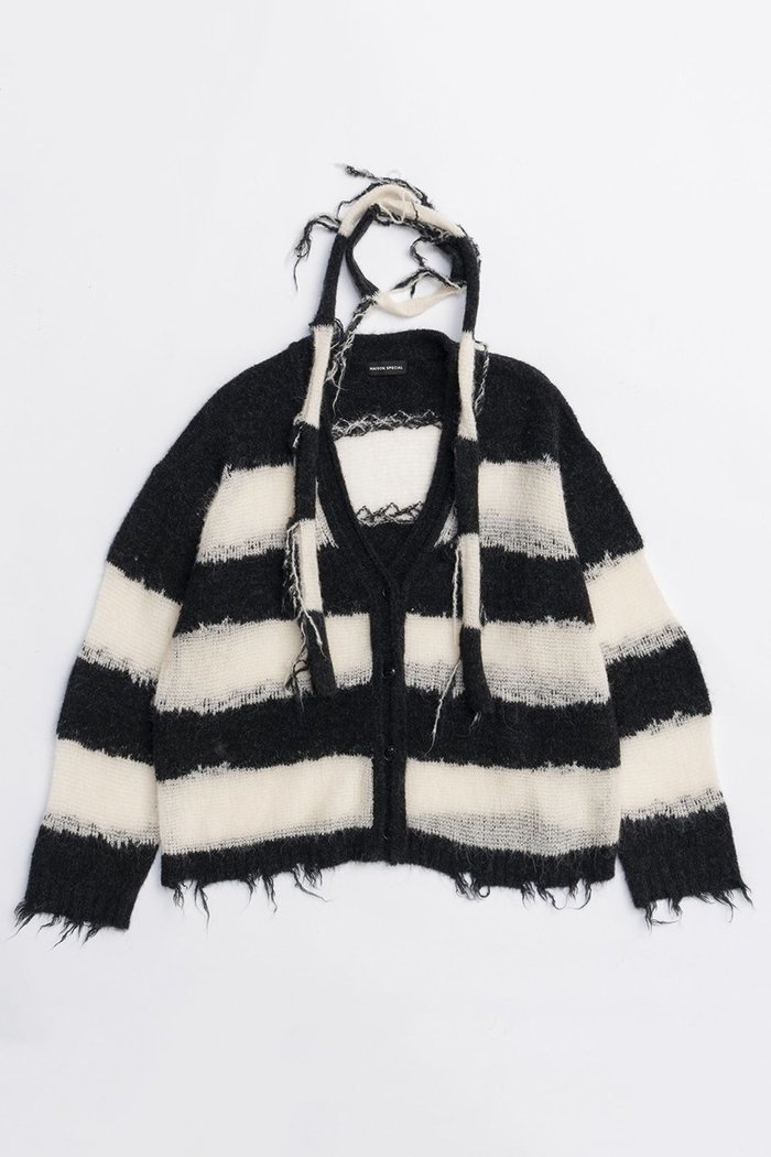 【メゾンスペシャル/MAISON SPECIAL】のScarf Combination Striped Cardigan/マフラーコンビボーダーカーディガン インテリア・キッズ・メンズ・レディースファッション・服の通販 founy(ファニー) https://founy.com/ ファッション Fashion レディースファッション Fashion for Women トップス・カットソー Cut & Sew Tops ニット Knit Tops & Sweaters カーディガン・羽織り Layered Style Cardigans マフラー・スヌード / 冬小物の定番 Scarves & Mufflers カーディガン Cardigan, Knitwear バランス Balance, Style Balance ボーダー Border, Stripe マフラー Scarf, Muffler 秋 Autumn 羽織 Haori, Light Jacket |ID: prp329100004633599 ipo3291000000033356285