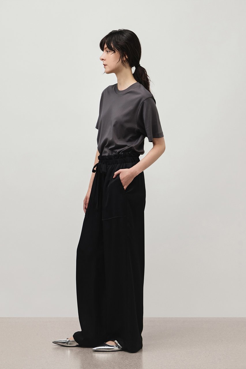 【デパリエ/DEPAREILLE】のヴィスコースサテンギャザーパンツ 人気、トレンドファッション・服の通販 founy(ファニー) ファッション Fashion レディースファッション Fashion for Women パンツ Pants & Trousers おすすめ Recommended / Our Picks とろみ Fluid, Flowy Fabric カットソー Cut and Sewn Top ギャザー Gathered, Ruffled サテン Satin, Glossy Fabric フリル Frill, Ruffle リボン Ribbon, Bow 再入荷 Restock / Back in Stock A/W・秋冬 Autumn/Winter other-7|ID: prp329100004633605 ipo3291000000035416517