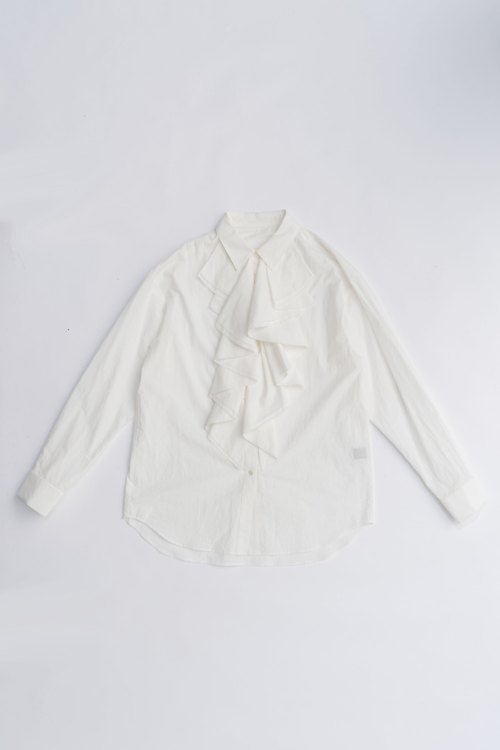 【プランク プロジェクト/PRANK PROJECT】のラッフルブラウス / Ruffle Blouse インテリア・キッズ・メンズ・レディースファッション・服の通販 founy(ファニー) 　ファッション　Fashion　レディースファッション　Fashion for Women　トップス・カットソー　Cut & Sew Tops　シャツ・ブラウス・オフィスカジュアル　Elegant Blouses & Button-Ups　2025年　2025　2025-2026秋冬・A/W　Autumn/Winter 2025–26 AW25–26　おすすめ　Recommended / Our Picks　クラシック　Classic, Timeless Style　ストライプ　Stripe, Striped Pattern　スラックス　Slacks, Dress Pants　スリーブ　Sleeve, Long Sleeve / Short Sleeve　デニム　Denim, Jeans Material　ラッフル　Ruffle, Frill　ロング　Long, Long-Length　A/W・秋冬　Autumn/Winter　WHT(ホワイト)|ID: prp329100004634668 ipo3291000000033369450