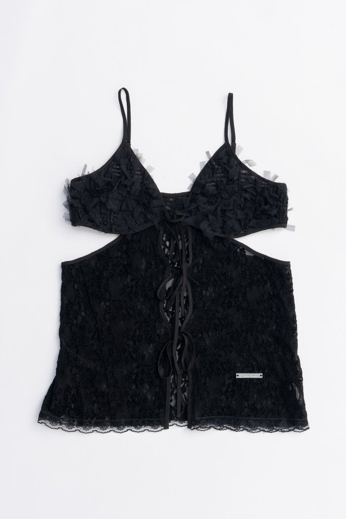 【プランク プロジェクト/PRANK PROJECT】のレースカットアウトキャミトップ / Lace Cut-Out Camisole Top インテリア・キッズ・メンズ・レディースファッション・服の通販 founy(ファニー) https://founy.com/ ファッション Fashion レディースファッション Fashion for Women トップス・カットソー Cut & Sew Tops キャミソール&ノースリーブ Camisoles & Sleeveless Tops シャツ・ブラウス・オフィスカジュアル Elegant Blouses & Button-Ups インナー Innerwear カッティング Cutting Detail スリーブ Sleeve, Long Sleeve / Short Sleeve フロント Front, Front Design ベロア Velour, Soft Velvet リボン Ribbon, Bow レース Lace, Lace Fabric ロング Long, Long-Length |ID: prp329100004634669 ipo3291000000033369459