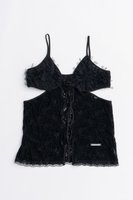 【プランク プロジェクト/PRANK PROJECT】のレースカットアウトキャミトップ / Lace Cut-Out Camisole Top 人気、トレンドファッション・服の通販 founy(ファニー) ファッション Fashion レディースファッション Fashion for Women トップス・カットソー Cut & Sew Tops キャミソール&ノースリーブ Camisoles & Sleeveless Tops シャツ・ブラウス・オフィスカジュアル Elegant Blouses & Button-Ups 2025年 2025 2025-2026秋冬・A/W Autumn/Winter 2025–26 AW25–26 インナー Innerwear カッティング Cutting Detail スリーブ Sleeve, Long Sleeve / Short Sleeve フロント Front, Front Design ベロア Velour, Soft Velvet リボン Ribbon, Bow レース Lace, Lace Fabric ロング Long, Long-Length A/W・秋冬 Autumn/Winter |ID:prp329100004634669