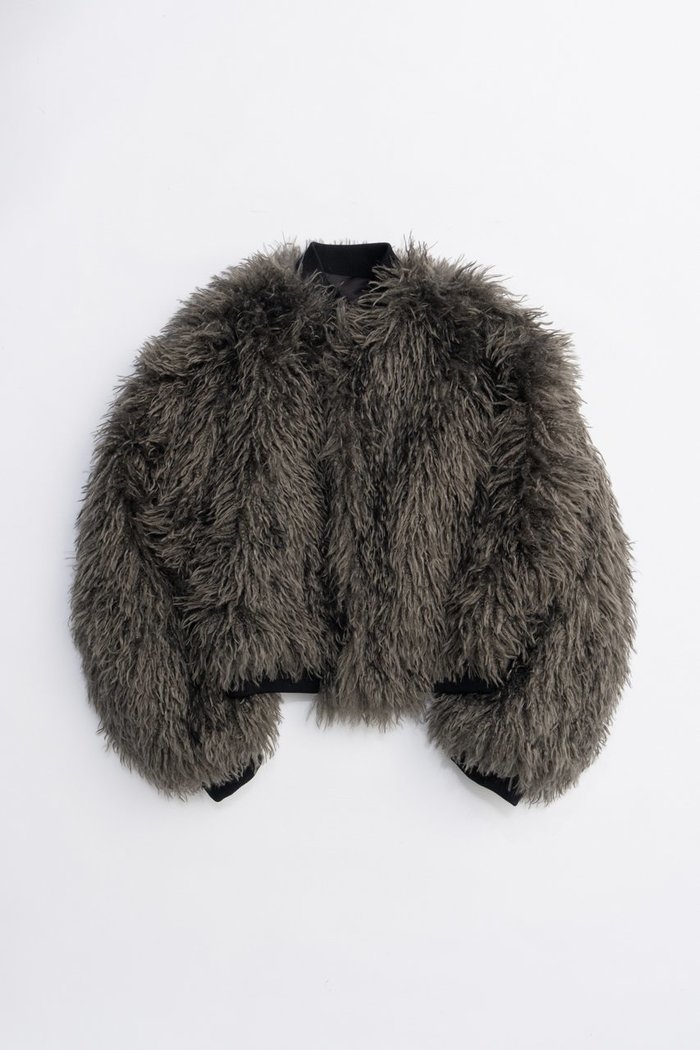 【プランク プロジェクト/PRANK PROJECT】のリバーシブルファーMA-1 / Reversible fur MA-1 インテリア・キッズ・メンズ・レディースファッション・服の通販 founy(ファニー) https://founy.com/ ファッション Fashion レディースファッション Fashion for Women アウター Coat / Outerwear Collection レディースジャケット・軽アウター Jackets ブルゾンジャケット・スポーティアウター Blouson Jackets MA-1ジャケット MA-1 Bomber Jackets / Flight Jackets 2025年 2025 2025-2026秋冬・A/W Autumn/Winter 2025–26 AW25–26 ショート Short, Short Length ジャケット Jacket, Outerwear バランス Balance, Style Balance フェイクファー Faux Fur, Imitation Fur ブルゾン Blouson, Bomber Jacket モノトーン Monotone, Black and White リバーシブル Reversible, Two-Sided A/W・秋冬 Autumn/Winter |ID: prp329100004634679 ipo3291000000033369583