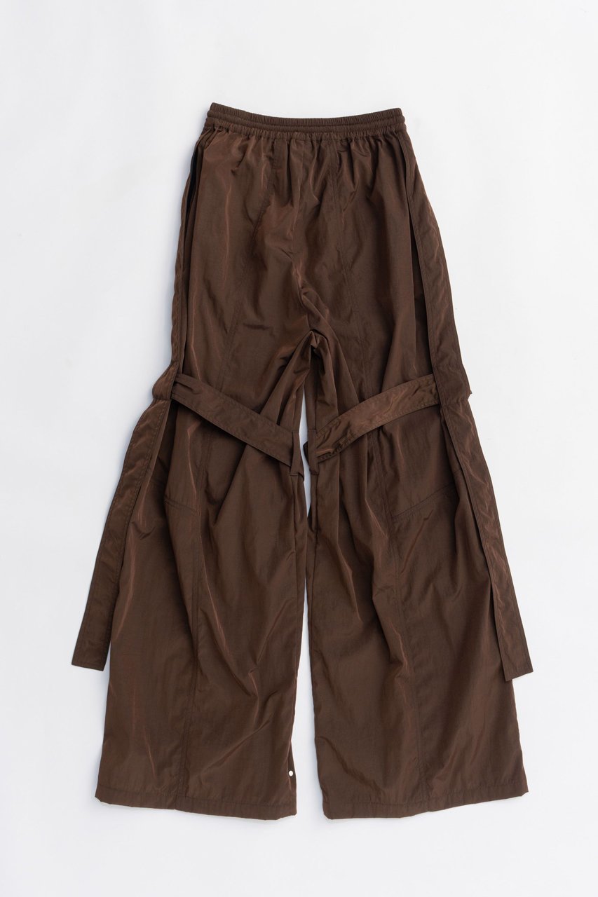 【プランク プロジェクト/PRANK PROJECT】のストラップトラックパンツ / Strap Track Pants 人気、トレンドファッション・服の通販 founy(ファニー) 　ファッション　Fashion　レディースファッション　Fashion for Women　パンツ　Pants & Trousers　2025年　2025　2025-2026秋冬・A/W　Autumn/Winter 2025–26 AW25–26　スリット　Slit, Slit Detail　セットアップ　Set-Up, Coordinated Outfit　フロント　Front, Front Design　ブルゾン　Blouson, Bomber Jacket　ラップ　Wrap, Wrap Design　リラックス　Relax, Relaxed Fit　A/W・秋冬　Autumn/Winter　other-8|ID: prp329100004634691 ipo3291000000033369737