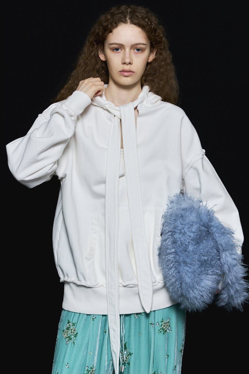 【メゾンスペシャル/MAISON SPECIAL】のSlit Ribbon Hoodie/スリットリボンフーディ 人気、トレンドファッション・服の通販 founy(ファニー) 　ファッション　Fashion　レディースファッション　Fashion for Women　トップス・カットソー　Cut & Sew Tops　シャツ・ブラウス・オフィスカジュアル　Elegant Blouses & Button-Ups　レディースパーカー・カジュアルフーディー　Casual Hoodies & Sweatshirts　ロングTシャツ・Tシャツ　Longline T-Shirts & Tees　スウェット・クルーネックトップス　Sweatshirts & Crewnecks / Relaxed Fit Sweat Tops　カットソー・ベーシックTシャツ　Cut-and-Sewn Tops / Stretch Tees & Basics　おすすめ　Recommended / Our Picks　インナー　Innerwear　スリット　Slit, Slit Detail　フロント　Front, Front Design　リボン　Ribbon, Bow　ロング　Long, Long-Length　ヴィンテージ　Vintage Style　other-8|ID: prp329100004635349 ipo3291000000035784679