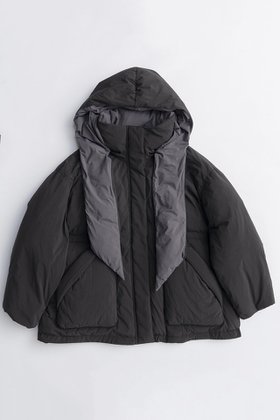 【メゾンスペシャル/MAISON SPECIAL】のHoodie Scarf Middle Down Coat/フーディマフラーミドルダウンコート 人気、トレンドファッション・服の通販 founy(ファニー) ファッション Fashion レディースファッション Fashion for Women アウター Coat / Outerwear Collection コート・ロングコート・ピーコート Long Coats, Peacoats & More ダウンジャケット・軽量ダウン Warm & Lightweight Down Jackets マフラー・スヌード / 冬小物の定番 Scarves & Mufflers シンプル Simple, Minimal スカーフ Scarf, Neckwear スタンド Stand Collar, Upright Stand スマート Smart, Elegant タフタ Taffeta, Structured Fabric ダウン Down, Puffer ドローストリング Drawstring, Pull Cord フェザー Feather, Feather Detail リバーシブル Reversible, Two-Sided 軽量 Lightweight, Ultra Light 防寒 Cold Protection, Winter-Ready |ID:prp329100004635355