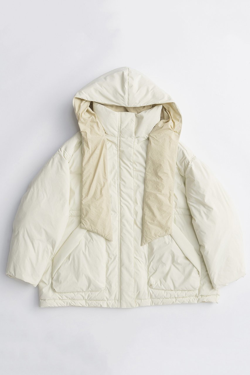 【メゾンスペシャル/MAISON SPECIAL】のHoodie Scarf Middle Down Coat/フーディマフラーミドルダウンコート インテリア・キッズ・メンズ・レディースファッション・服の通販 founy(ファニー) 　ファッション　Fashion　レディースファッション　Fashion for Women　アウター　Coat / Outerwear Collection　コート・ロングコート・ピーコート　Long Coats, Peacoats & More　ダウンジャケット・軽量ダウン　Warm & Lightweight Down Jackets　マフラー・スヌード / 冬小物の定番　Scarves & Mufflers　軽量　Lightweight, Ultra Light　シンプル　Simple, Minimal　スカーフ　Scarf, Neckwear　スタンド　Stand Collar, Upright Stand　スマート　Smart, Elegant　タフタ　Taffeta, Structured Fabric　ダウン　Down, Puffer　ドローストリング　Drawstring, Pull Cord　フェザー　Feather, Feather Detail　防寒　Cold Protection, Winter-Ready　リバーシブル　Reversible, Two-Sided　A/W・秋冬　Autumn/Winter　2025年　2025　2025-2026秋冬・A/W　Autumn/Winter 2025–26 AW25–26　IVR(アイボリー)|ID: prp329100004635355 ipo3291000000033383349
