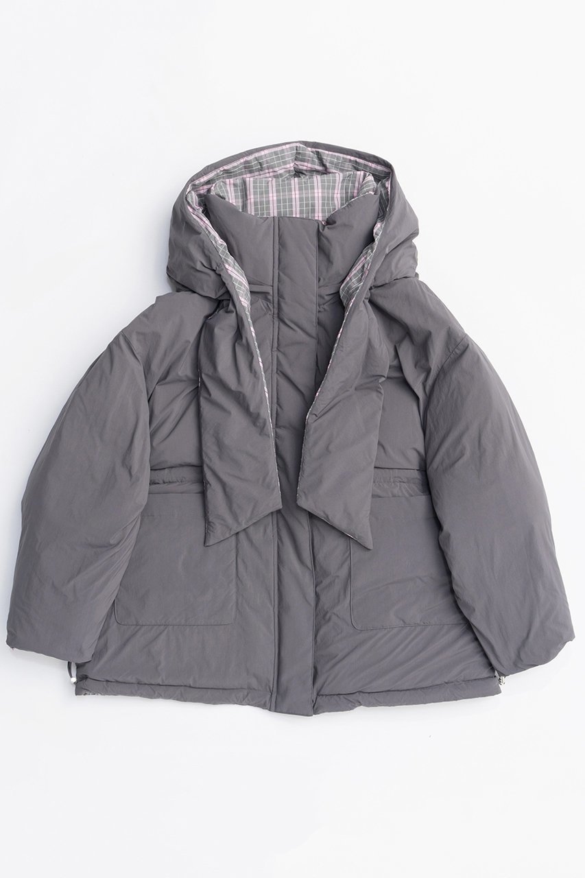 【メゾンスペシャル/MAISON SPECIAL】のPlaid Hoodie Scarf Middle Down Coat/チェックフーディマフラーミドルダウンコート 人気、トレンドファッション・服の通販 founy(ファニー) 　ファッション　Fashion　レディースファッション　Fashion for Women　アウター　Coat / Outerwear Collection　コート・ロングコート・ピーコート　Long Coats, Peacoats & More　ダウンジャケット・軽量ダウン　Warm & Lightweight Down Jackets　マフラー・スヌード / 冬小物の定番　Scarves & Mufflers　シンプル　Simple, Minimal　スカーフ　Scarf, Neckwear　スタンド　Stand Collar, Upright Stand　スマート　Smart, Elegant　タフタ　Taffeta, Structured Fabric　ダウン　Down, Puffer　チェック　Check, Plaid, Tartan　ドローストリング　Drawstring, Pull Cord　フェザー　Feather, Feather Detail　防寒　Cold Protection, Winter-Ready　リバーシブル　Reversible, Two-Sided　A/W・秋冬　Autumn/Winter　2025年　2025　2025-2026秋冬・A/W　Autumn/Winter 2025–26 AW25–26　other-2|ID: prp329100004635356 ipo3291000000033383360