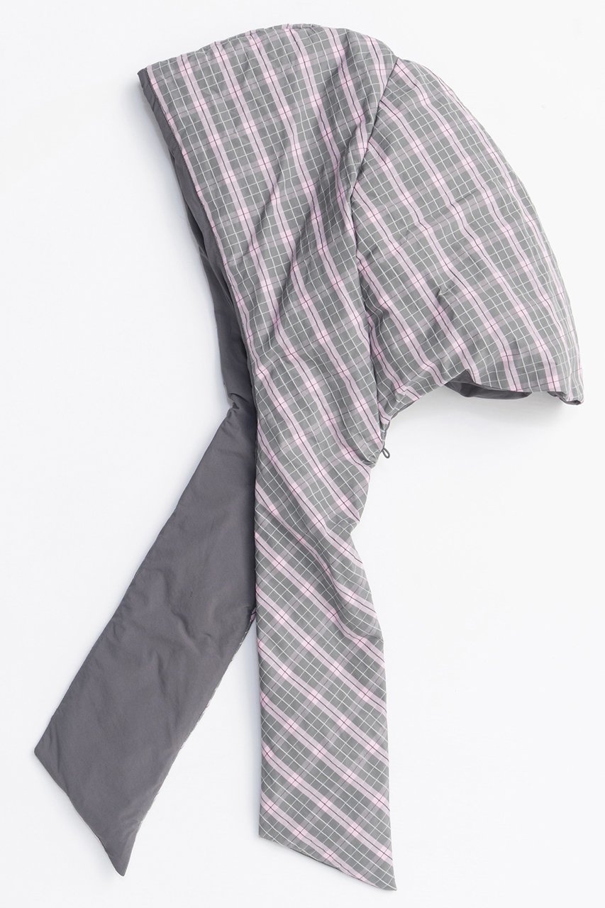 【メゾンスペシャル/MAISON SPECIAL】のPlaid Hoodie Scarf Middle Down Coat/チェックフーディマフラーミドルダウンコート 人気、トレンドファッション・服の通販 founy(ファニー) 　ファッション　Fashion　レディースファッション　Fashion for Women　アウター　Coat / Outerwear Collection　コート・ロングコート・ピーコート　Long Coats, Peacoats & More　ダウンジャケット・軽量ダウン　Warm & Lightweight Down Jackets　マフラー・スヌード / 冬小物の定番　Scarves & Mufflers　シンプル　Simple, Minimal　スカーフ　Scarf, Neckwear　スタンド　Stand Collar, Upright Stand　スマート　Smart, Elegant　タフタ　Taffeta, Structured Fabric　ダウン　Down, Puffer　チェック　Check, Plaid, Tartan　ドローストリング　Drawstring, Pull Cord　フェザー　Feather, Feather Detail　防寒　Cold Protection, Winter-Ready　リバーシブル　Reversible, Two-Sided　A/W・秋冬　Autumn/Winter　2025年　2025　2025-2026秋冬・A/W　Autumn/Winter 2025–26 AW25–26　other-5|ID: prp329100004635356 ipo3291000000033383363
