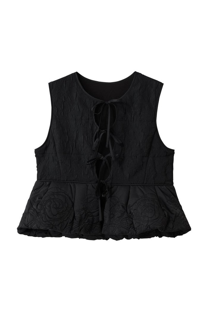 【メゾンスペシャル/MAISON SPECIAL】のEmbroidery Peplum Vest/エンブロイダリーペプラムベスト インテリア・キッズ・メンズ・レディースファッション・服の通販 founy(ファニー) https://founy.com/ ファッション Fashion レディースファッション Fashion for Women アウター Coat / Outerwear Collection レディースジャケット・軽アウター Jackets ガーリー Girly, Feminine Style ジャカード／ジャガード Jacquard, Woven Pattern ジャケット Jacket, Outerwear センター Center, Center Line デニム Denim, Jeans Material フロント Front, Front Design ベスト Vest, Waistcoat ペプラム Peplum, Flared Hem リボン Ribbon, Bow エレガント 上品 Elegant 防寒 Cold Protection, Winter-Ready |ID: prp329100004635365 ipo3291000000036203253