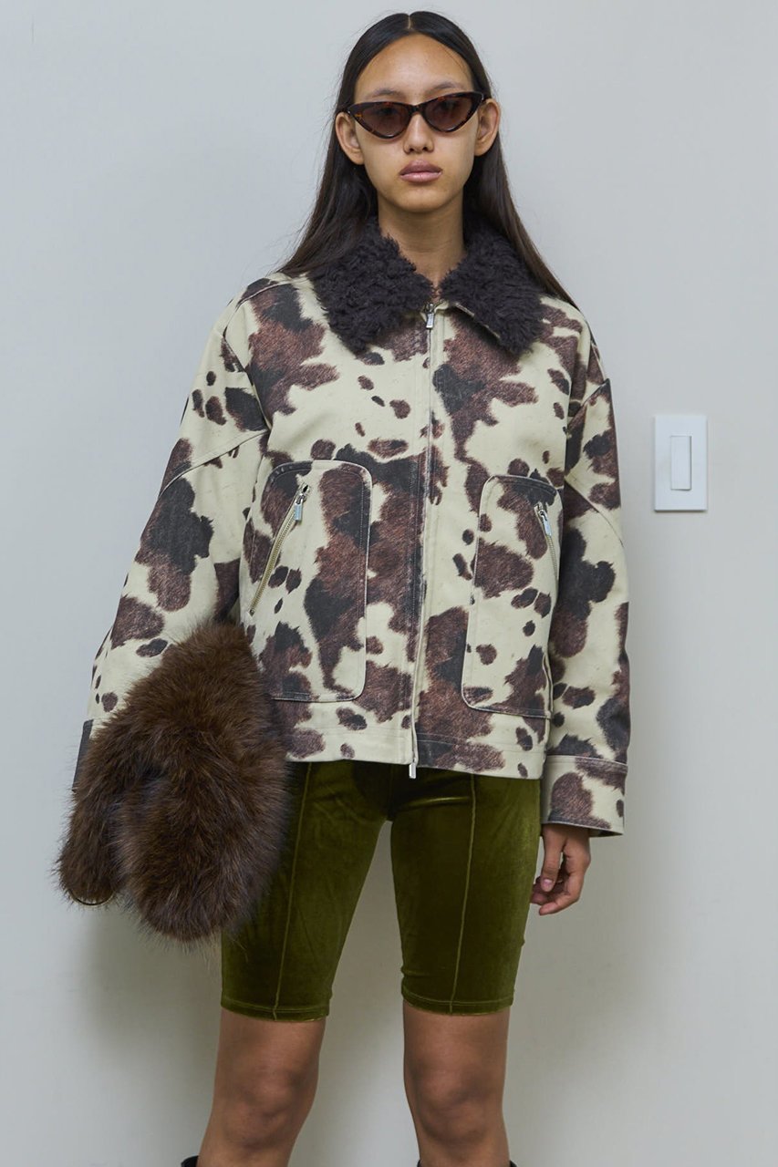 【メゾンスペシャル/MAISON SPECIAL】の2way Collar Cow Printed Vegan Leather Blouson/2WAYカラーCOWプリントヴィーガンレザーブルゾン 人気、トレンドファッション・服の通販 founy(ファニー) 　ファッション　Fashion　レディースファッション　Fashion for Women　アウター　Coat / Outerwear Collection　レディースジャケット・軽アウター　Jackets　ブルゾンジャケット・スポーティアウター　Blouson Jackets　ジップ　Zip, Zipper　ジップアップ　Zip-Up, Full Zip　ジャケット　Jacket, Outerwear　セットアップ　Set-Up, Coordinated Outfit　デニム　Denim, Jeans Material　パターン　Pattern, Design Print　フロント　Front, Front Design　ブルゾン　Blouson, Bomber Jacket　プリント　Print, Printed Pattern　ポケット　Pocket, Pocket Detail　防寒　Cold Protection, Winter-Ready　モノトーン　Monotone, Black and White　ロング　Long, Long-Length　A/W・秋冬　Autumn/Winter　おすすめ　Recommended / Our Picks　2025年　2025　2025-2026秋冬・A/W　Autumn/Winter 2025–26 AW25–26　other-6|ID: prp329100004635367 ipo3291000000033383487