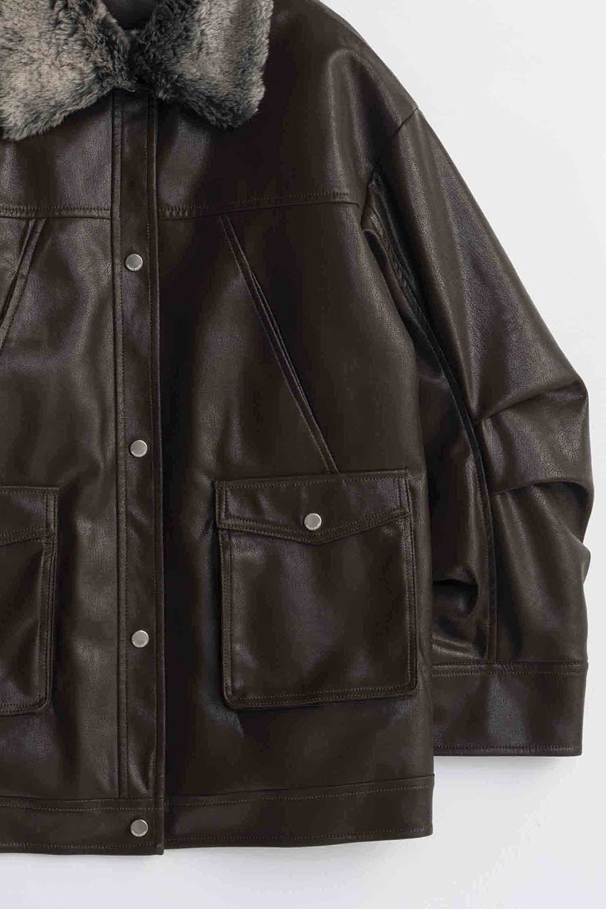 【メゾンスペシャル/MAISON SPECIAL】のFur Collar Vegan Leather Middle Blouson/ファーカラーヴィーガンレザーミドルブルゾン 人気、トレンドファッション・服の通販 founy(ファニー) 　ファッション　Fashion　レディースファッション　Fashion for Women　アウター　Coat / Outerwear Collection　レディースジャケット・軽アウター　Jackets　ブルゾンジャケット・スポーティアウター　Blouson Jackets　アニマル　Animal Print　今季　This Season, Current Season　ジップ　Zip, Zipper　ジャケット　Jacket, Outerwear　スウェット / スエット　Sweatshirt, Sweatwear　トレンド　Trend, Trending Now　フェイクファー　Faux Fur, Imitation Fur　フェイクレザー　Faux Leather, PU Leather　フラップ　Flap, Flap Pocket　フロント　Front, Front Design　ブルゾン　Blouson, Bomber Jacket　ポケット　Pocket, Pocket Detail　防寒　Cold Protection, Winter-Ready　A/W・秋冬　Autumn/Winter　おすすめ　Recommended / Our Picks　エレガント 上品　Elegant　2025年　2025　2025-2026秋冬・A/W　Autumn/Winter 2025–26 AW25–26　other-4|ID: prp329100004635368 ipo3291000000033383496