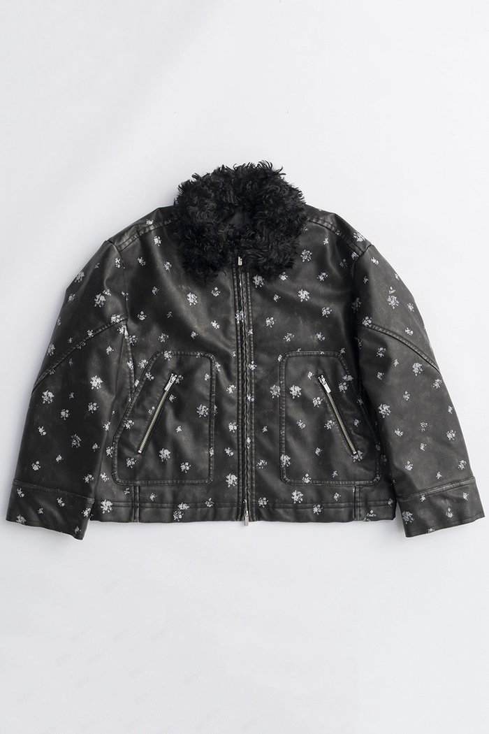 【メゾンスペシャル/MAISON SPECIAL】の2way Collar Small Flower Vegan Leather Blouson/2WAYカラースモールフラワーヴィーガンレザーブルゾン インテリア・キッズ・メンズ・レディースファッション・服の通販 founy(ファニー) https://founy.com/ ファッション Fashion レディースファッション Fashion for Women アウター Coat / Outerwear Collection レディースジャケット・軽アウター Jackets ブルゾンジャケット・スポーティアウター Blouson Jackets インナー Innerwear クール Cool, Chic シンプル Simple, Minimal ジップ Zip, Zipper ジップアップ Zip-Up, Full Zip ジャケット Jacket, Outerwear フェイクレザー Faux Leather, PU Leather フェミニン Feminine, Girly フロント Front, Front Design ブルゾン Blouson, Bomber Jacket プリント Print, Printed Pattern ポケット Pocket, Pocket Detail 防寒 Cold Protection, Winter-Ready ミックス Mix, Mixed Style ライダース Riders A/W・秋冬 Autumn/Winter 2025年 2025 2025-2026秋冬・A/W Autumn/Winter 2025–26 AW25–26 |ID: prp329100004635369 ipo3291000000033383501
