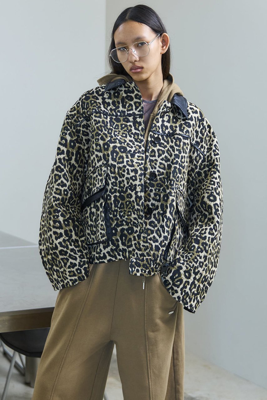 【メゾンスペシャル/MAISON SPECIAL】のleopard Military Cape Jacket/レオパードミリタリーケープジャケット 人気、トレンドファッション・服の通販 founy(ファニー) 　ファッション　Fashion　レディースファッション　Fashion for Women　アウター　Coat / Outerwear Collection　レディースジャケット・軽アウター　Jackets　ブルゾンジャケット・スポーティアウター　Blouson Jackets　2025年　2025　2025-2026秋冬・A/W　Autumn/Winter 2025–26 AW25–26　アニマル　Animal Print　ショート　Short, Short Length　ジャカード／ジャガード　Jacquard, Woven Pattern　ジャケット　Jacket, Outerwear　ブルゾン　Blouson, Bomber Jacket　ポケット　Pocket, Pocket Detail　リバーシブル　Reversible, Two-Sided　レオパード　Leopard, Animal Print　エレガント 上品　Elegant　A/W・秋冬　Autumn/Winter　other-6|ID: prp329100004635375 ipo3291000000033383572