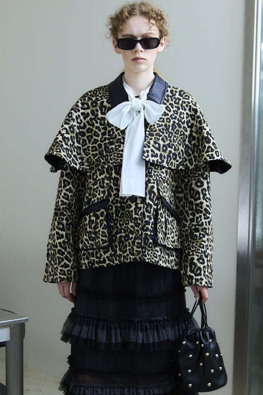 【メゾンスペシャル/MAISON SPECIAL】のleopard Military Cape Jacket/レオパードミリタリーケープジャケット 人気、トレンドファッション・服の通販 founy(ファニー) 　ファッション　Fashion　レディースファッション　Fashion for Women　アウター　Coat / Outerwear Collection　レディースジャケット・軽アウター　Jackets　ブルゾンジャケット・スポーティアウター　Blouson Jackets　2025年　2025　2025-2026秋冬・A/W　Autumn/Winter 2025–26 AW25–26　アニマル　Animal Print　ショート　Short, Short Length　ジャカード／ジャガード　Jacquard, Woven Pattern　ジャケット　Jacket, Outerwear　ブルゾン　Blouson, Bomber Jacket　ポケット　Pocket, Pocket Detail　リバーシブル　Reversible, Two-Sided　レオパード　Leopard, Animal Print　エレガント 上品　Elegant　A/W・秋冬　Autumn/Winter　other-7|ID: prp329100004635375 ipo3291000000033383573