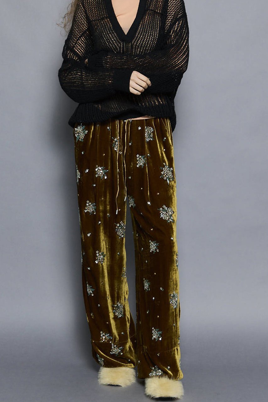 【メゾンスペシャル/MAISON SPECIAL】のBeads Flower Embroidery Velor Pants/ビーズフラワーエンブロイダリーベロアパンツ 人気、トレンドファッション・服の通販 founy(ファニー) 　ファッション　Fashion　レディースファッション　Fashion for Women　パンツ　Pants & Trousers　2025年　2025　2025-2026秋冬・A/W　Autumn/Winter 2025–26 AW25–26　なめらか　Smooth, Silky Texture　スペシャル　Special, Limited Edition　ドレープ　Drape, Draping Fabric　フラワー　Flower, Floral　ベロア　Velour, Soft Velvet　A/W・秋冬　Autumn/Winter　other-2|ID: prp329100004635395 ipo3291000000033383753