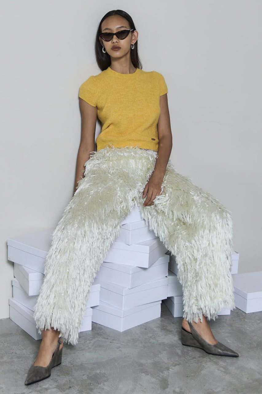 【メゾンスペシャル/MAISON SPECIAL】のFeather Pants/フェザーパンツ 人気、トレンドファッション・服の通販 founy(ファニー) 　ファッション　Fashion　レディースファッション　Fashion for Women　パンツ　Pants & Trousers　2025年　2025　2025-2026秋冬・A/W　Autumn/Winter 2025–26 AW25–26　おすすめ　Recommended / Our Picks　コンパクト　Compact, Small Size　バランス　Balance, Style Balance　フェザー　Feather, Feather Detail　ベロア　Velour, Soft Velvet　A/W・秋冬　Autumn/Winter　other-7|ID: prp329100004635404 ipo3291000000033383834