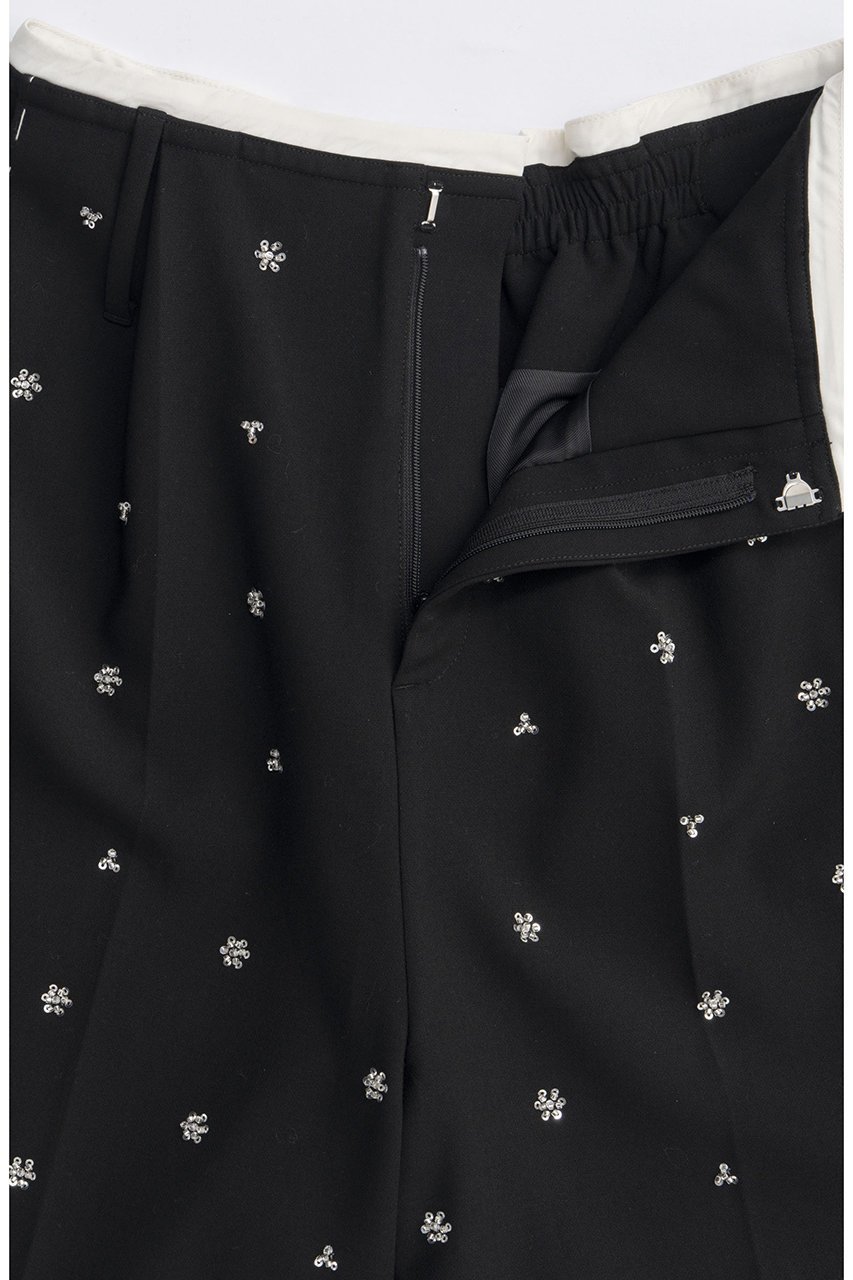 【メゾンスペシャル/MAISON SPECIAL】のSequin Flower Shorts/スパンコールフラワーハーフパンツ 人気、トレンドファッション・服の通販 founy(ファニー) 　ファッション　Fashion　レディースファッション　Fashion for Women　パンツ　Pants & Trousers　ショートパンツ・ハーフパンツ　High-Waisted & Relaxed Shorts　2025年　2025　2025-2026秋冬・A/W　Autumn/Winter 2025–26 AW25–26　ショート　Short, Short Length　スパンコール　Sequins, Sequin Embellishment　ハンド　Hand, Handmade　ハーフ　Half, Half-Length　バランス　Balance, Style Balance　フラワー　Flower, Floral　エレガント 上品　Elegant　A/W・秋冬　Autumn/Winter　other-4|ID: prp329100004635405 ipo3291000000033383840
