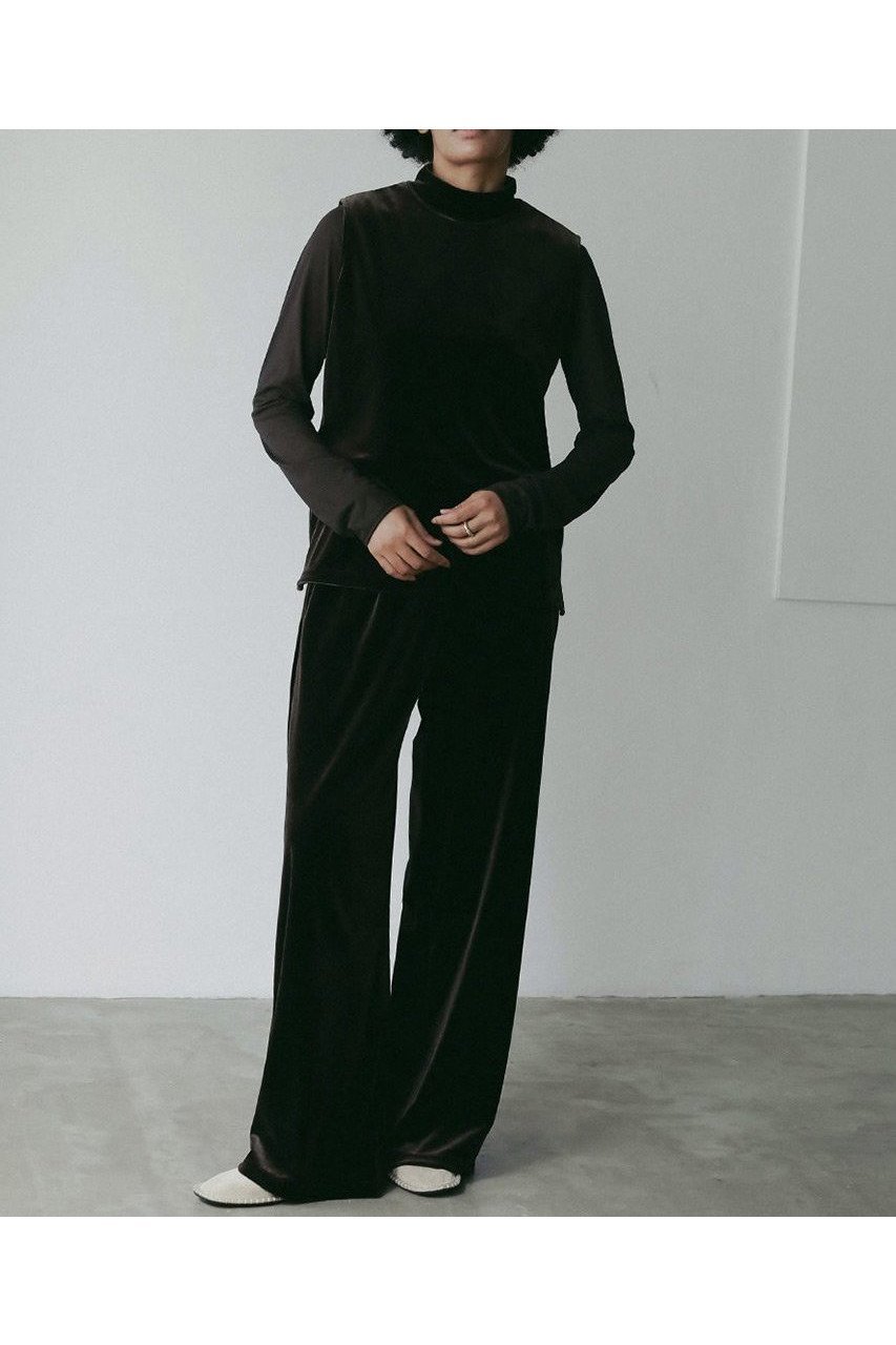【ハー/HER.】の【8/14 12:00販売開始】ベロアハイネックプルオーバー 人気、トレンドファッション・服の通販 founy(ファニー) 　ファッション　Fashion　レディースファッション　Fashion for Women　トップス・カットソー　Cut & Sew Tops　シャツ・ブラウス・オフィスカジュアル　Elegant Blouses & Button-Ups　ロングTシャツ・Tシャツ　Longline T-Shirts & Tees　カジュアルプルオーバー・ニットトップス　Pullovers & Knit Tops / Casual Pullovers　カットソー・ベーシックTシャツ　Cut-and-Sewn Tops / Stretch Tees & Basics　ベロアトップス　Velour Tops / Velvet-Look Items　2025年　2025　2025-2026秋冬・A/W　Autumn/Winter 2025–26 AW25–26　おすすめ　Recommended / Our Picks　シンプル　Simple, Minimal　スリーブ　Sleeve, Long Sleeve / Short Sleeve　タンク　Tank Top, Sleeveless Top　ハイネック　High Neck, Mock Neck　ベロア　Velour, Soft Velvet　ロング　Long, Long-Length　エレガント 上品　Elegant　定番　Standard, Basic Item　秋　Autumn　A/W・秋冬　Autumn/Winter　other-7|ID: prp329100004636008 ipo3291000000033393944